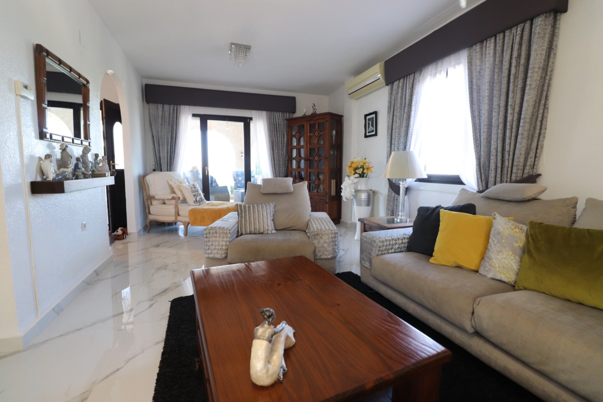 Resale - Villa -
Algorfa - Lomas de La Juliana