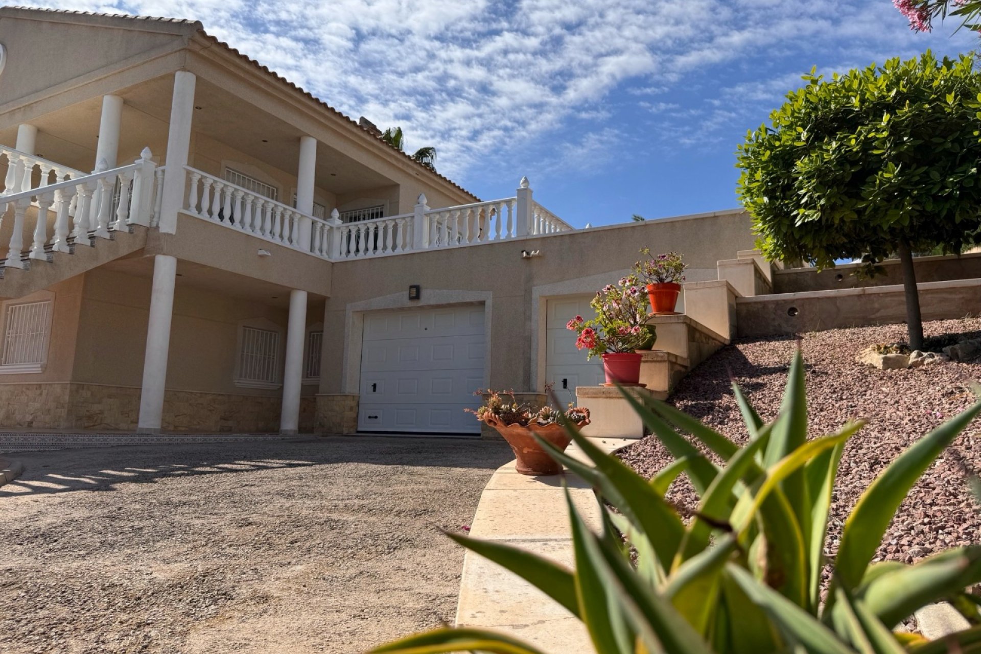 Resale - Villa -
Algorfa - Lomas de La Juliana