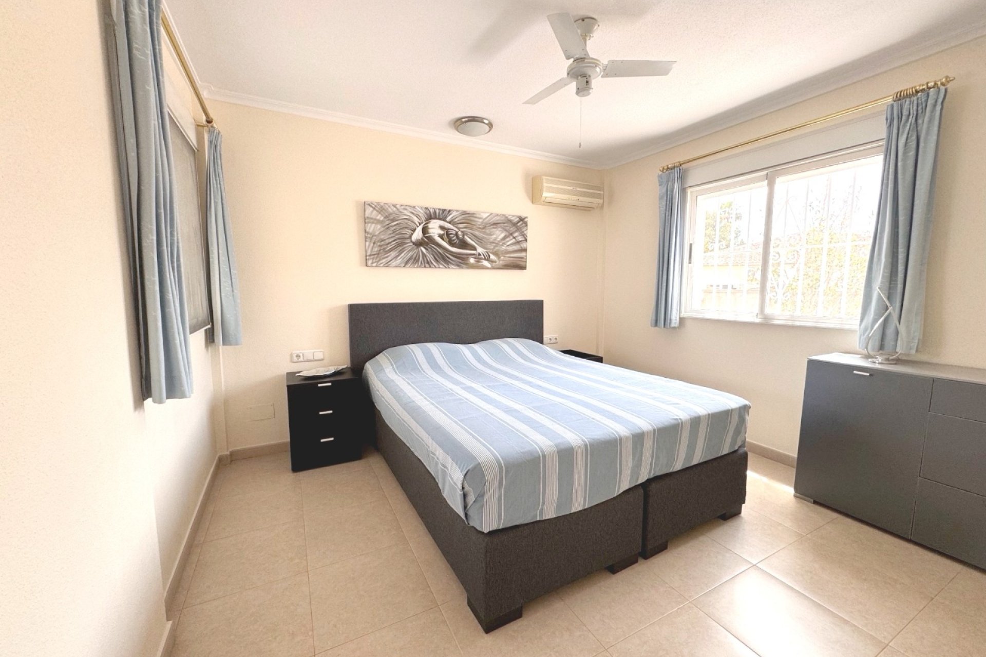 Resale - Villa -
Algorfa - Lomas de La Juliana