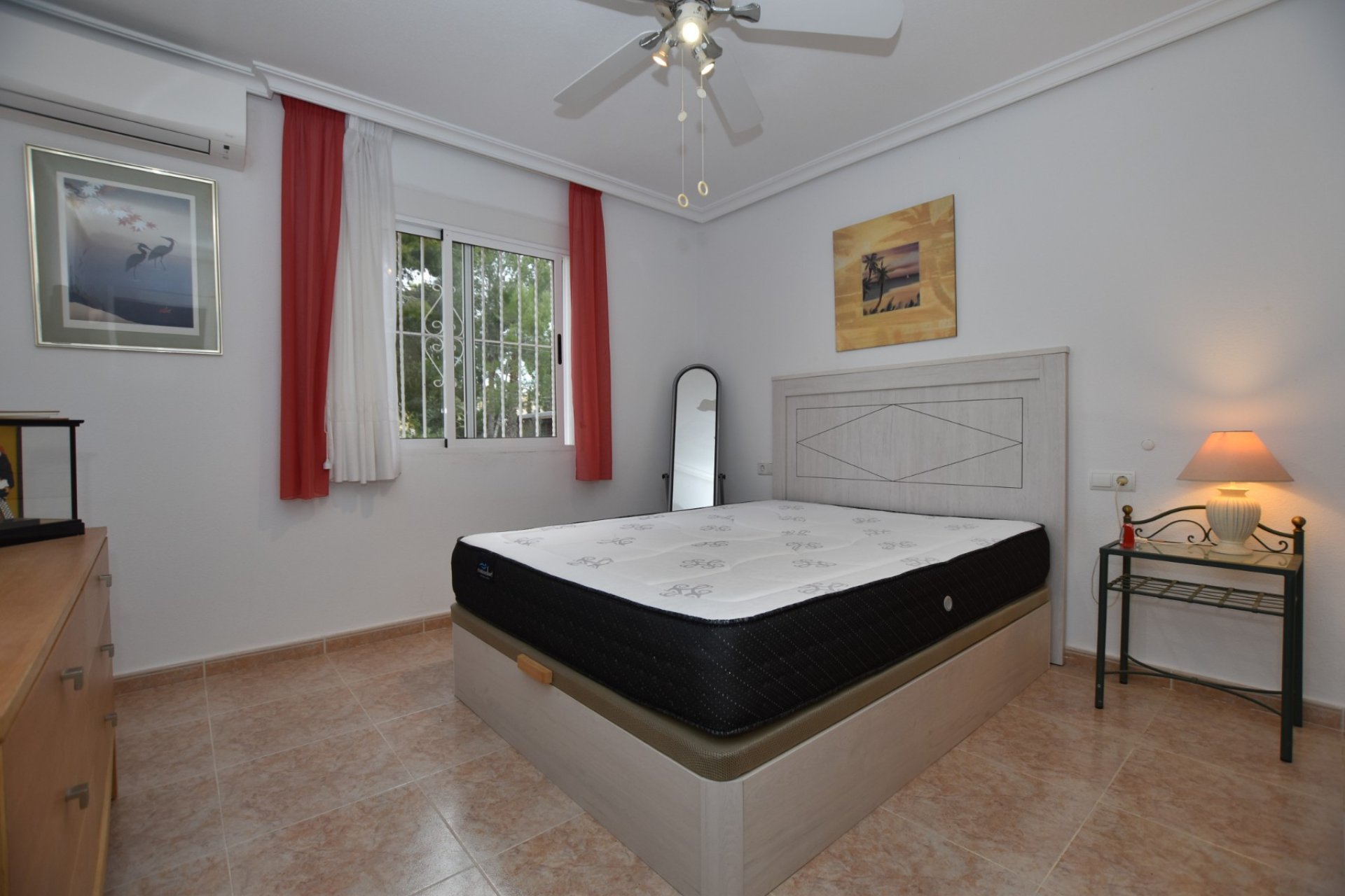 Resale - Villa -
Algorfa - Montemar