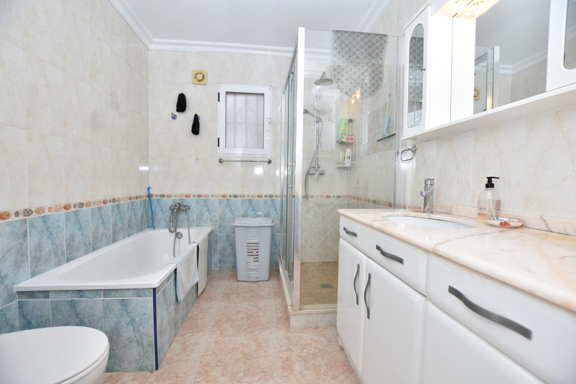 Resale - Villa -
Algorfa - Montemar