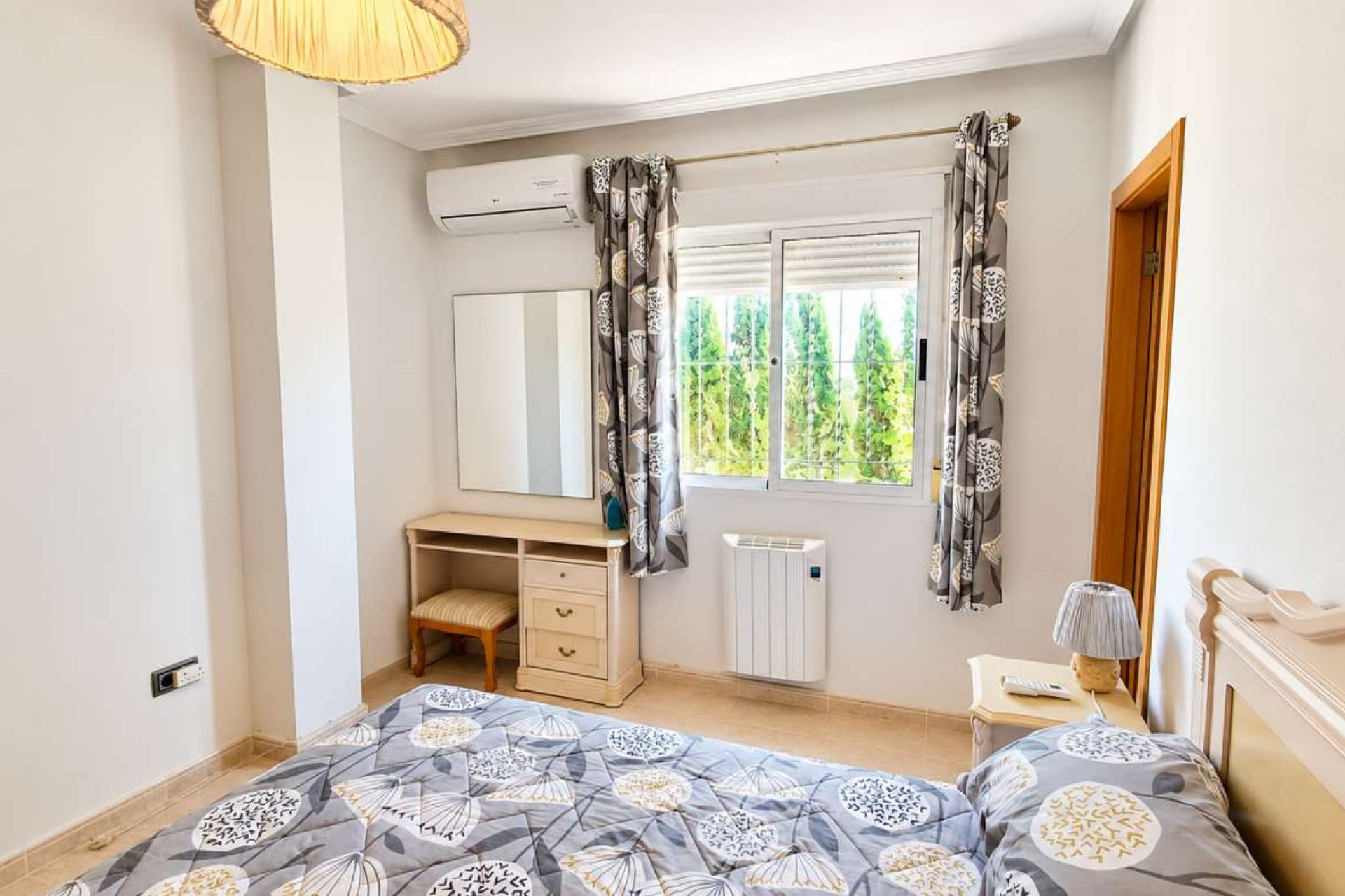 Resale - Villa -
Algorfa - Montemar