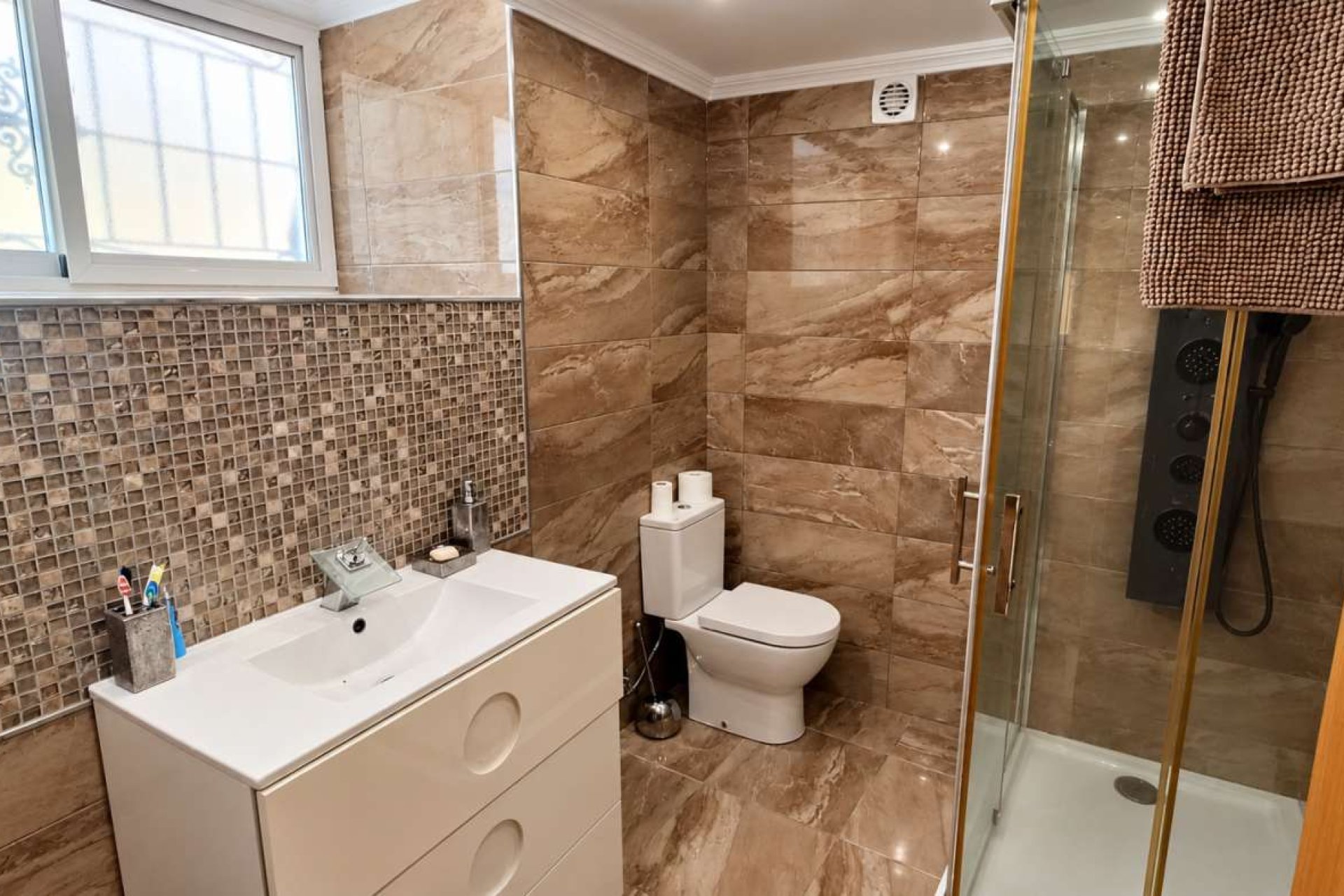 Resale - Villa -
Algorfa - Montemar
