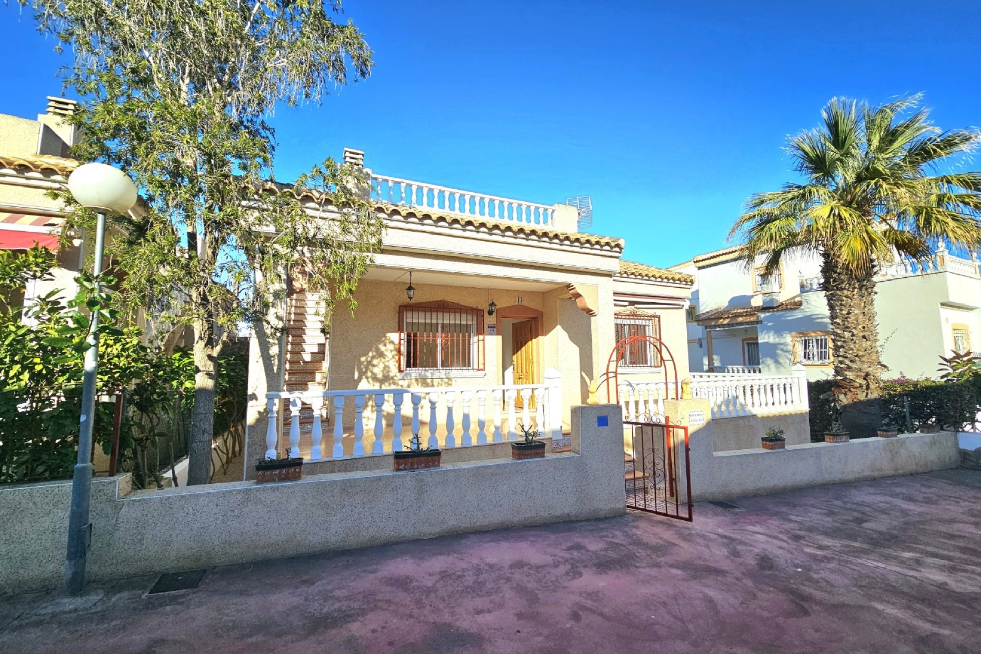 Resale - Villa -
Algorfa - Montemar