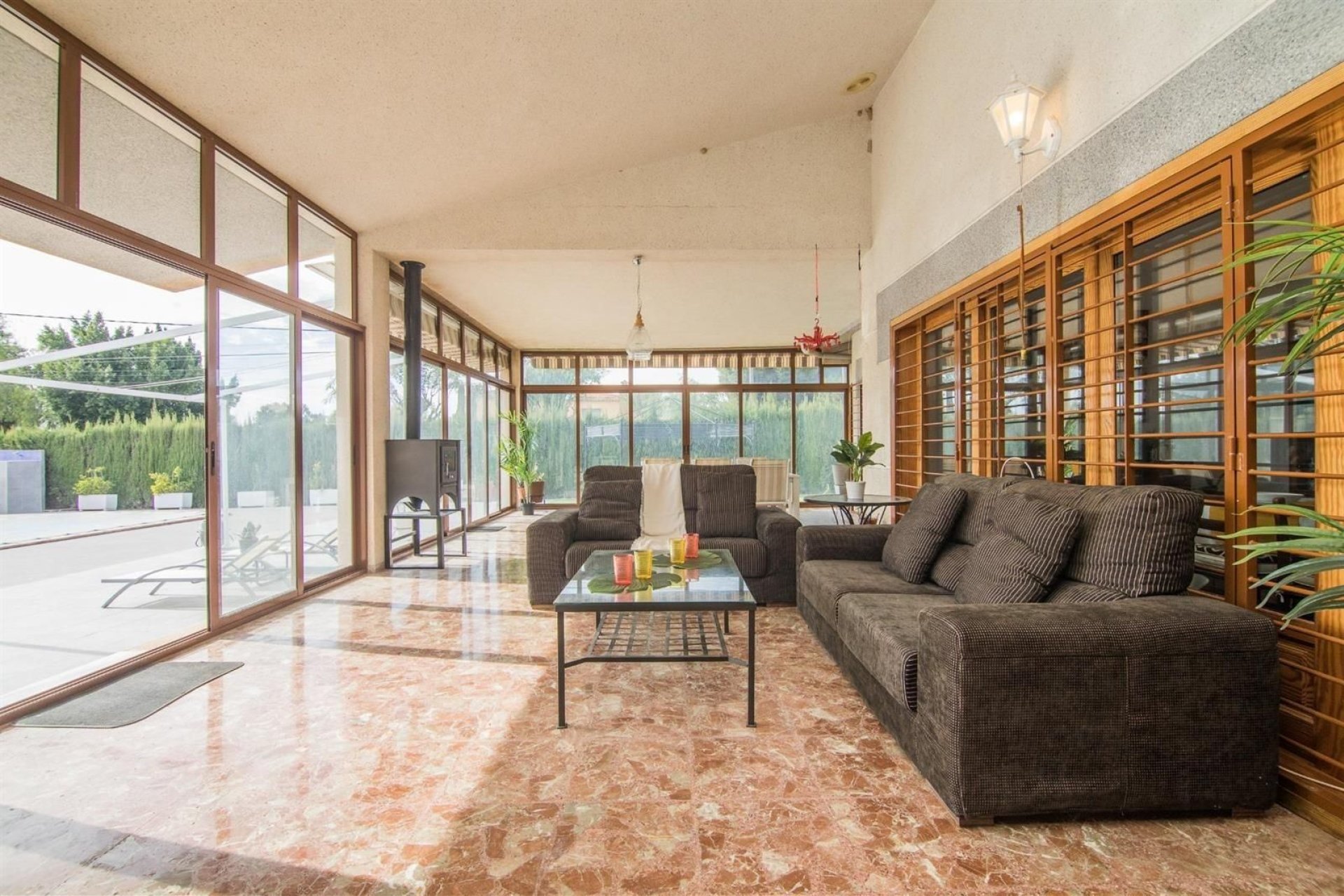 Resale - Villa -
Alicante - Corte Ingles