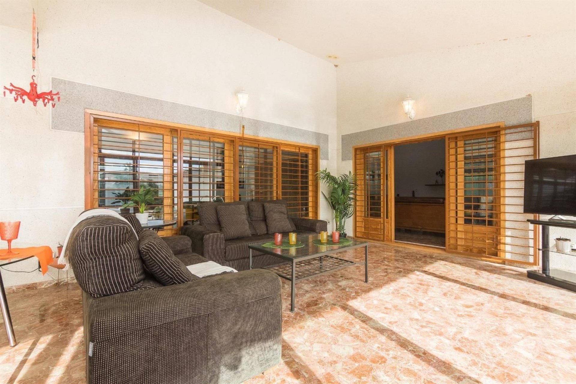 Resale - Villa -
Alicante - Corte Ingles