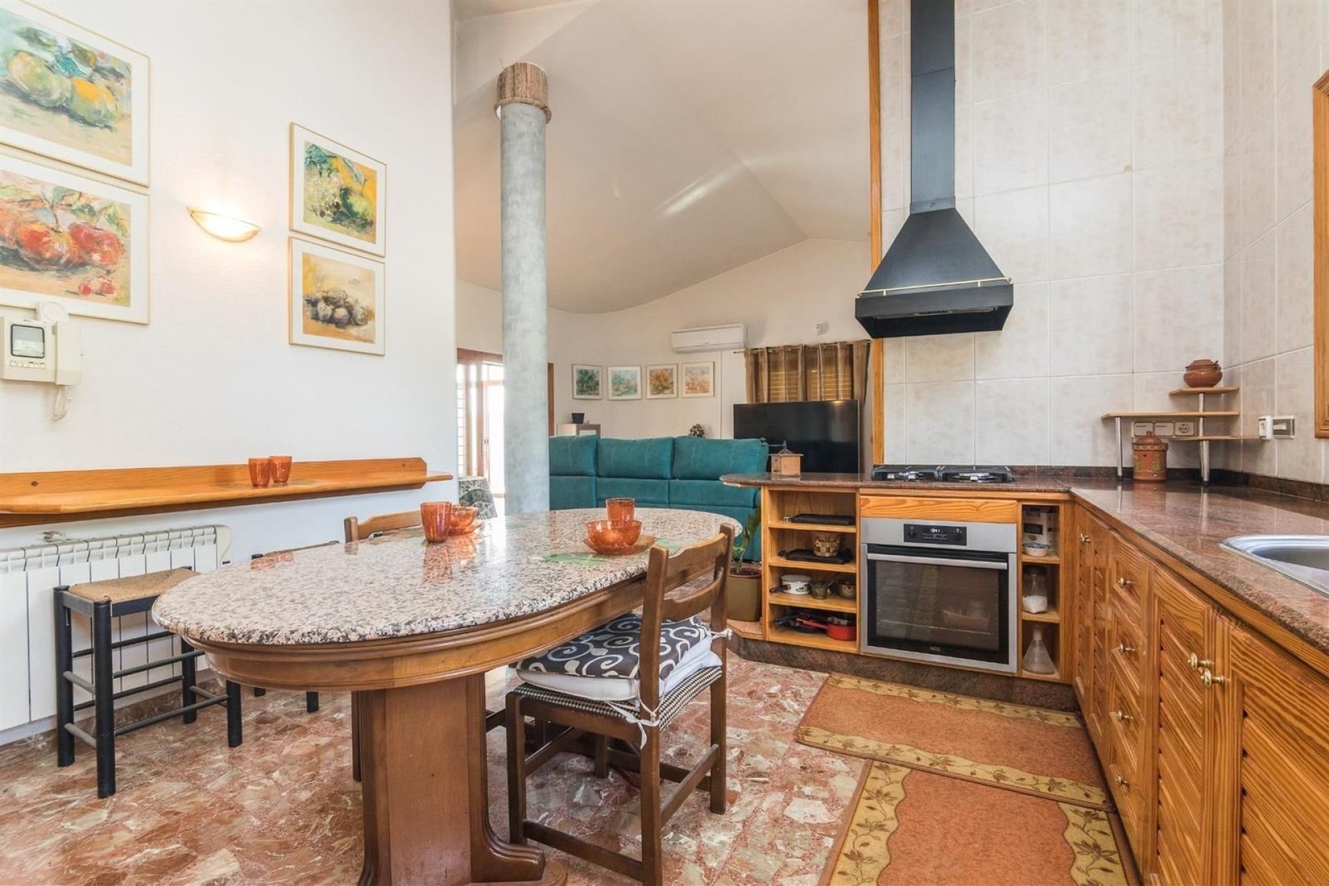 Resale - Villa -
Alicante - Corte Ingles