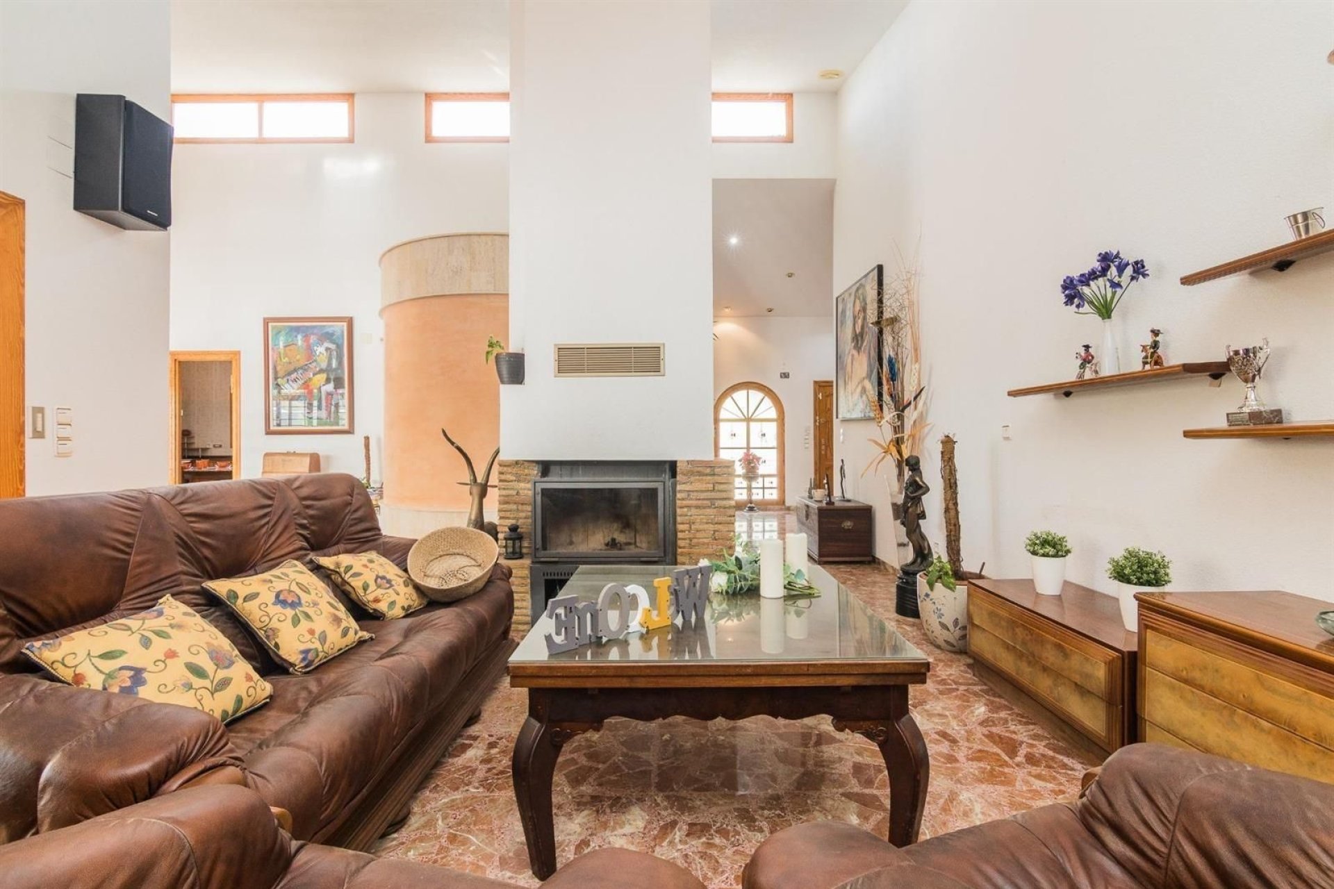 Resale - Villa -
Alicante - Corte Ingles