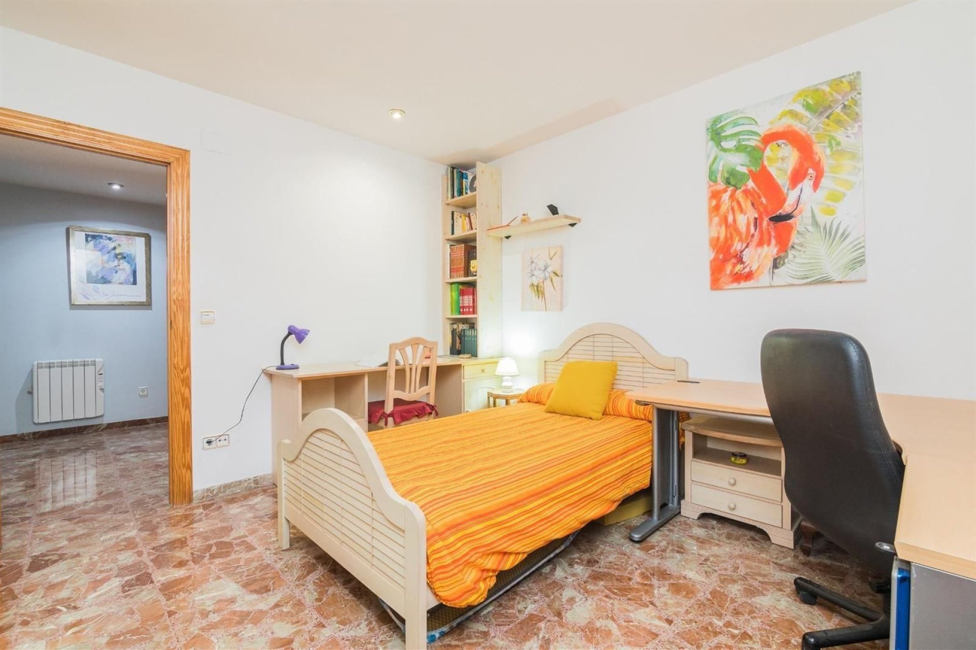 Resale - Villa -
Alicante - Corte Ingles