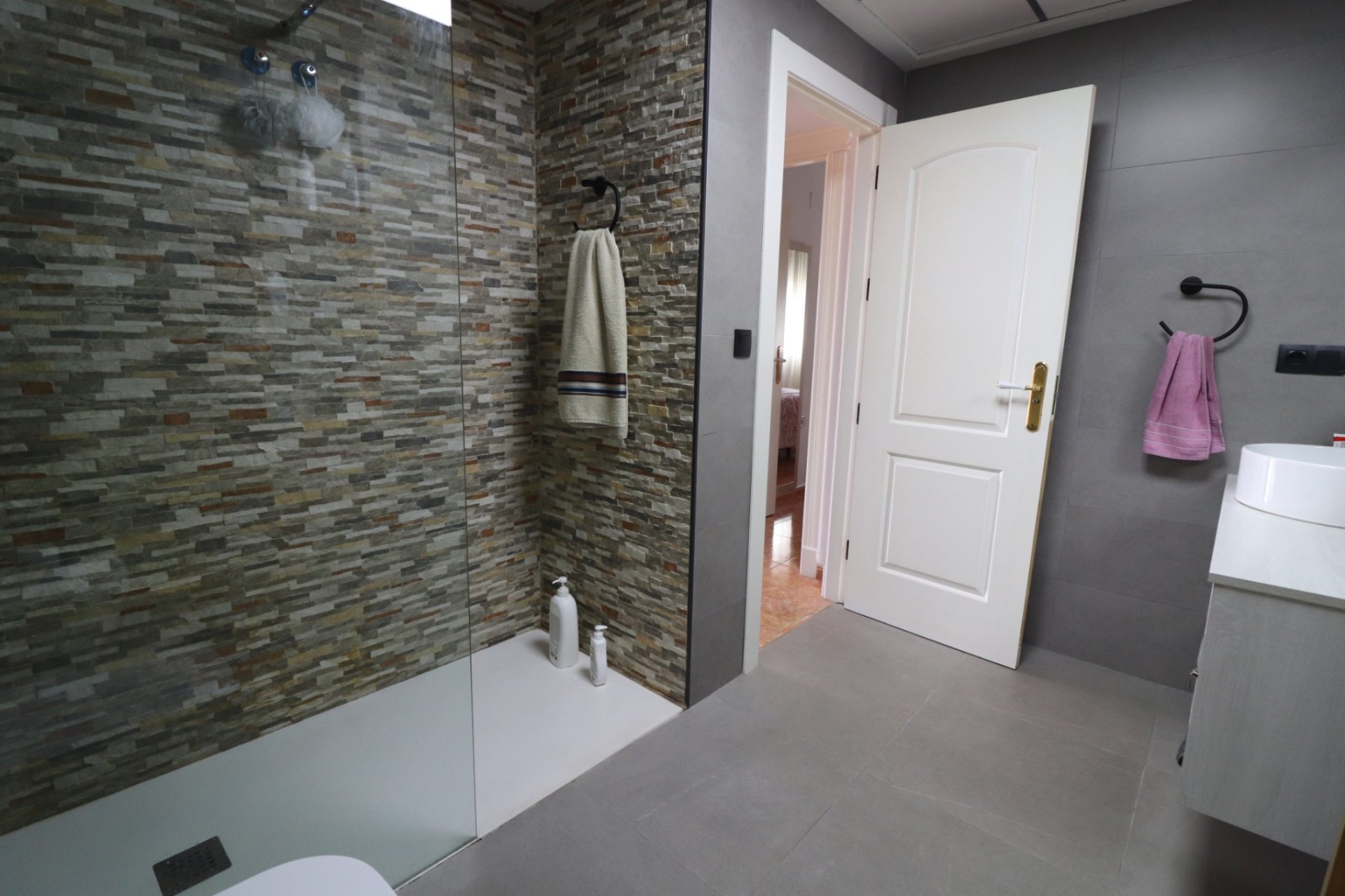 Resale - Villa -
Almoradi - El Saladar