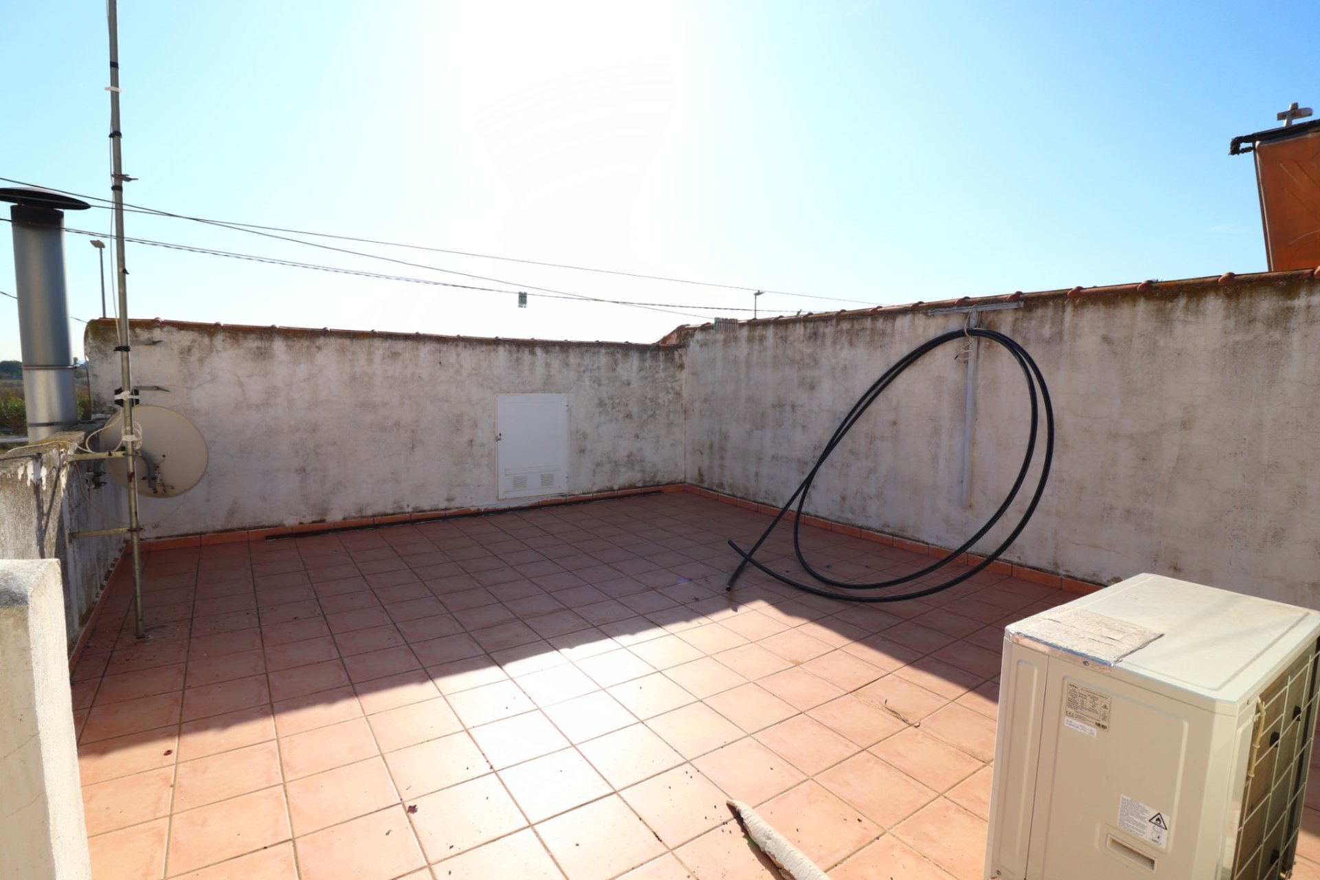 Resale - Villa -
Almoradi - El Saladar