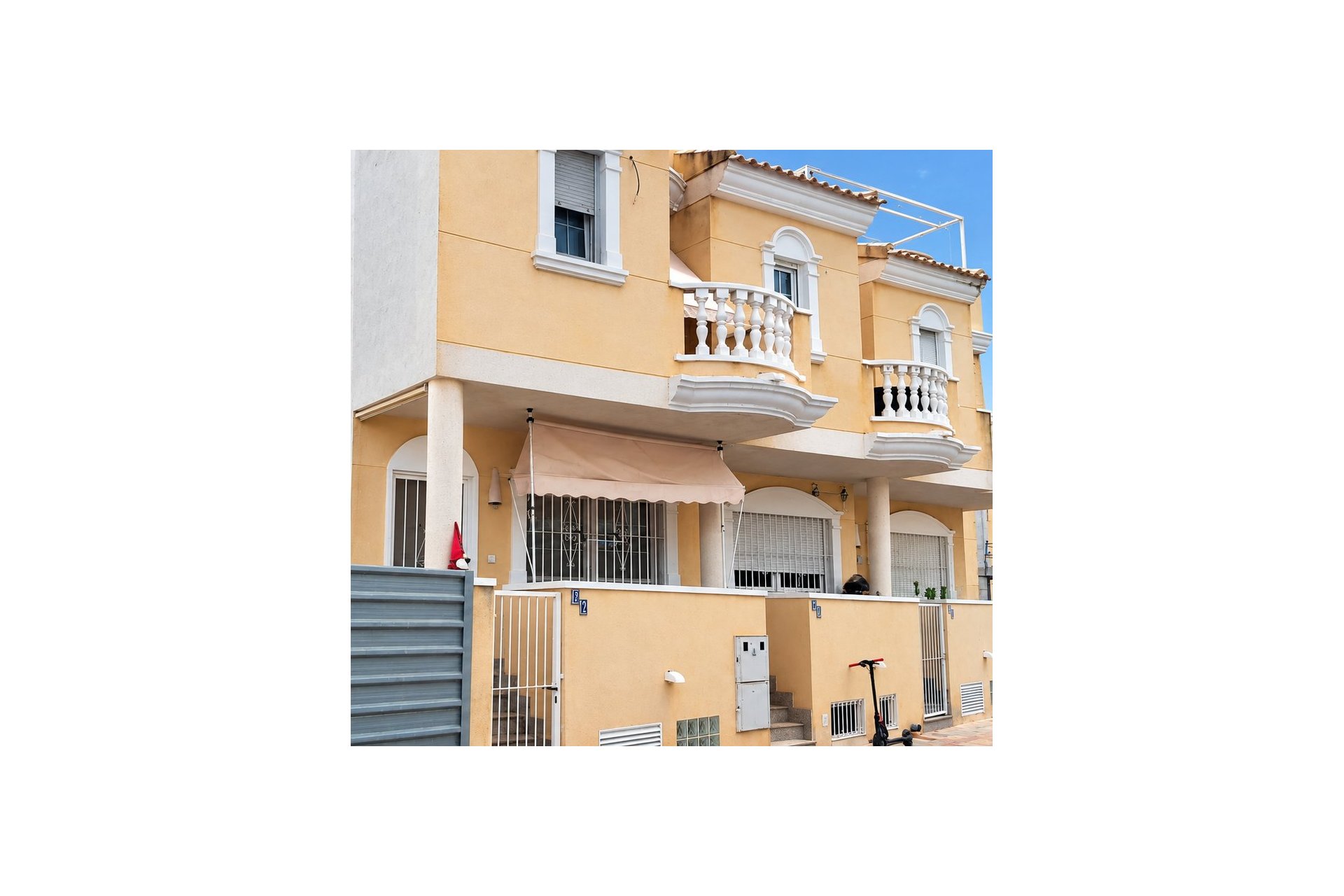 Resale - Villa -
Almoradí - Heredades