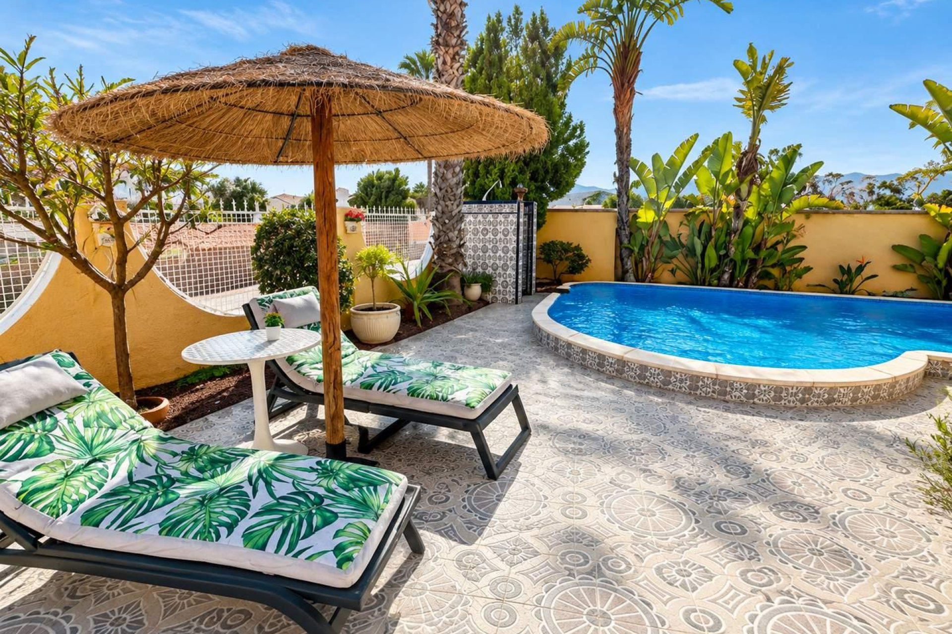 Resale - Villa -
Benferri - Benfis Park