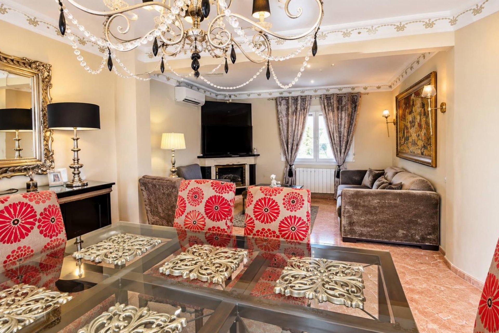 Resale - Villa -
Benferri - Benfis Park