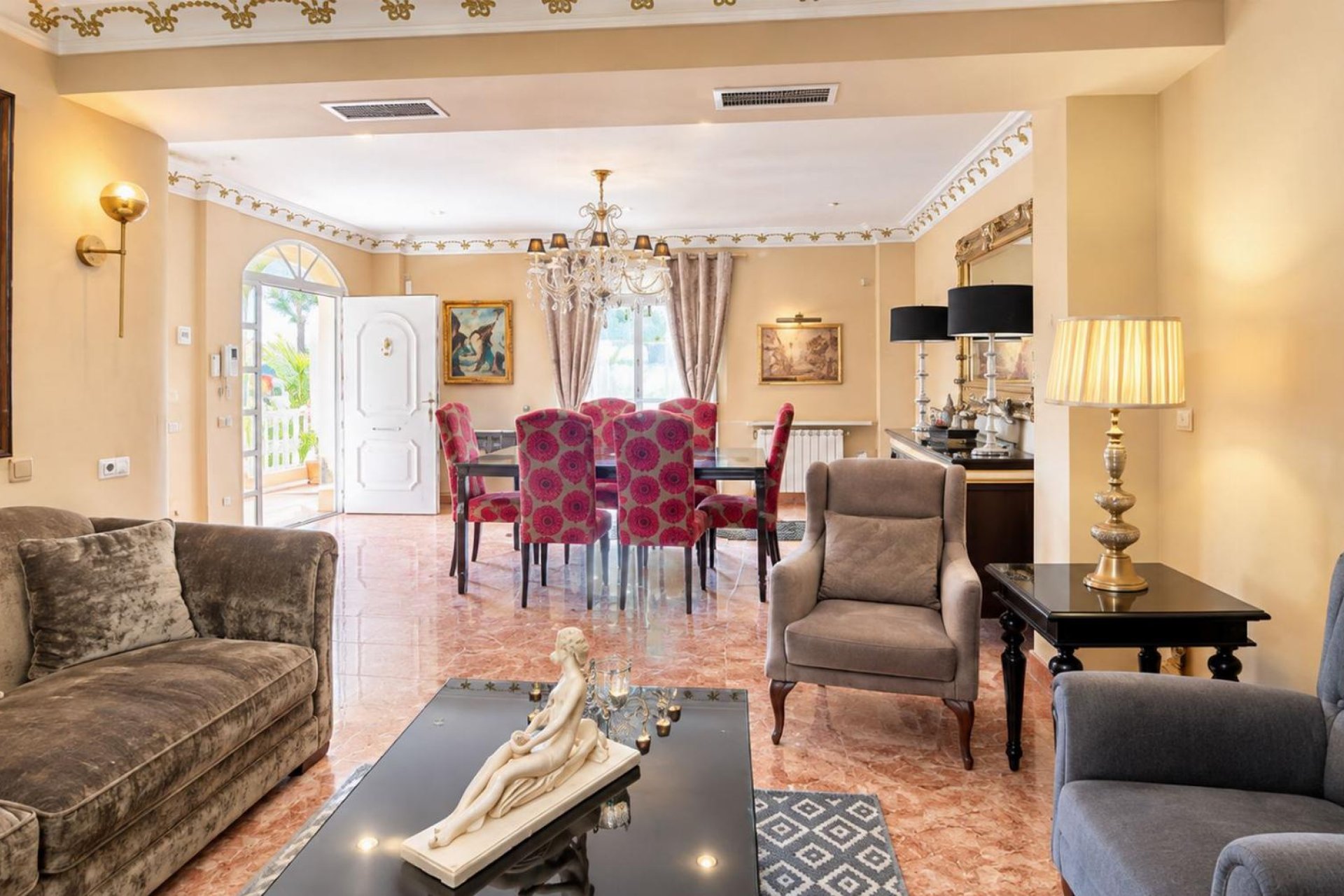 Resale - Villa -
Benferri - Benfis Park