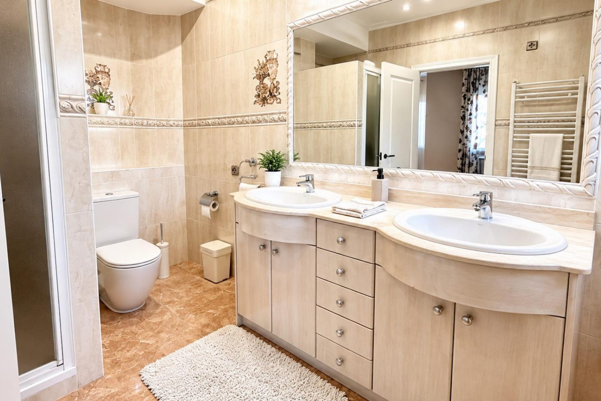 Resale - Villa -
Benferri - Benfis Park