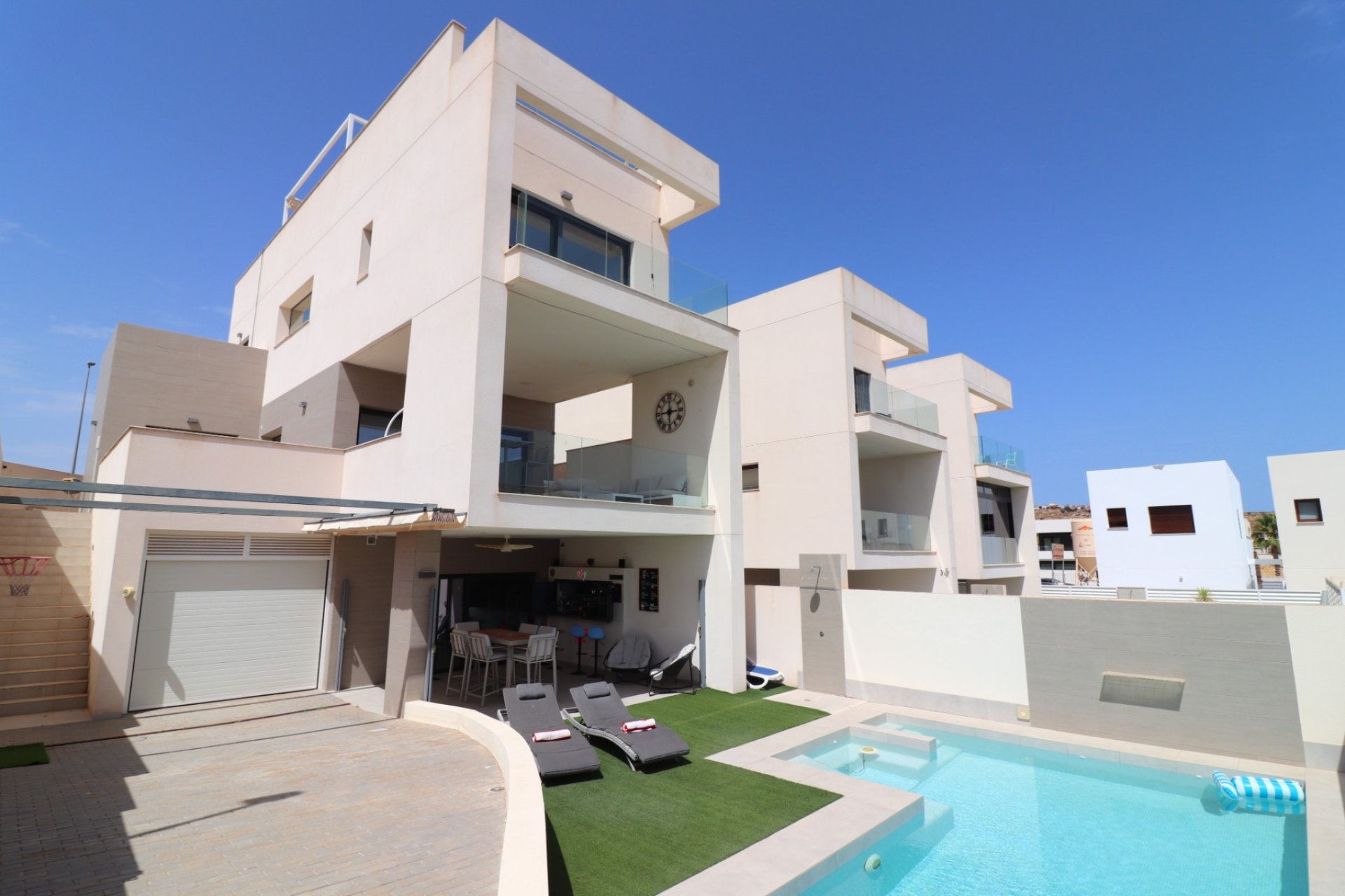 Resale - Villa -
Benijofar - Benijofar - Village