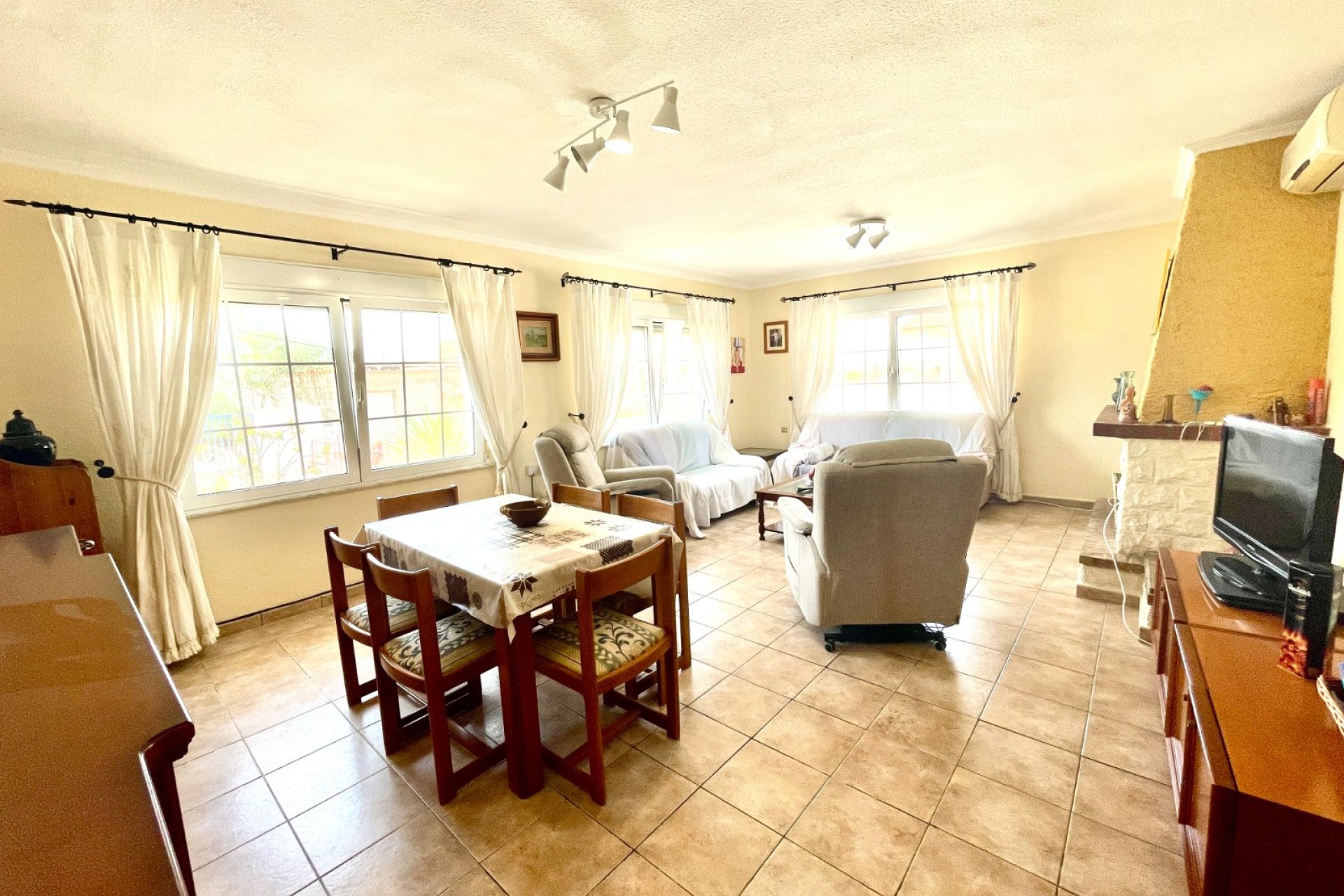 Resale - Villa -
Benijofar - Benijofar - Village
