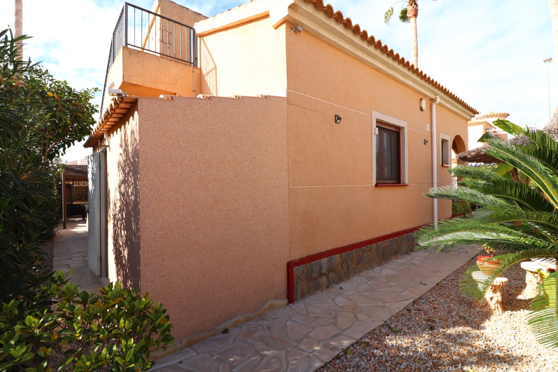 Resale - Villa -
Ciudad Quesada - Atalayas