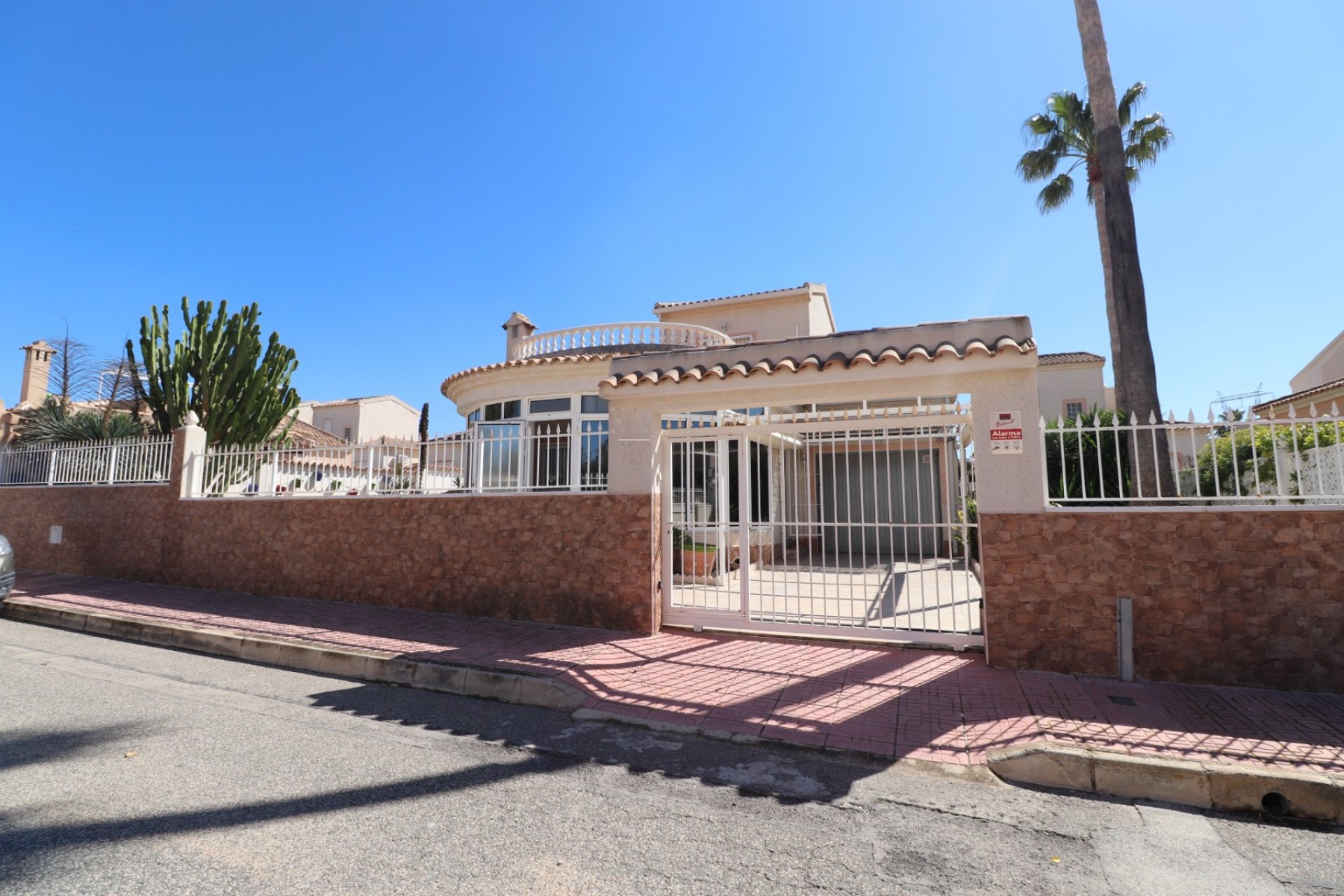 Resale - Villa -
Ciudad Quesada - Atalayas
