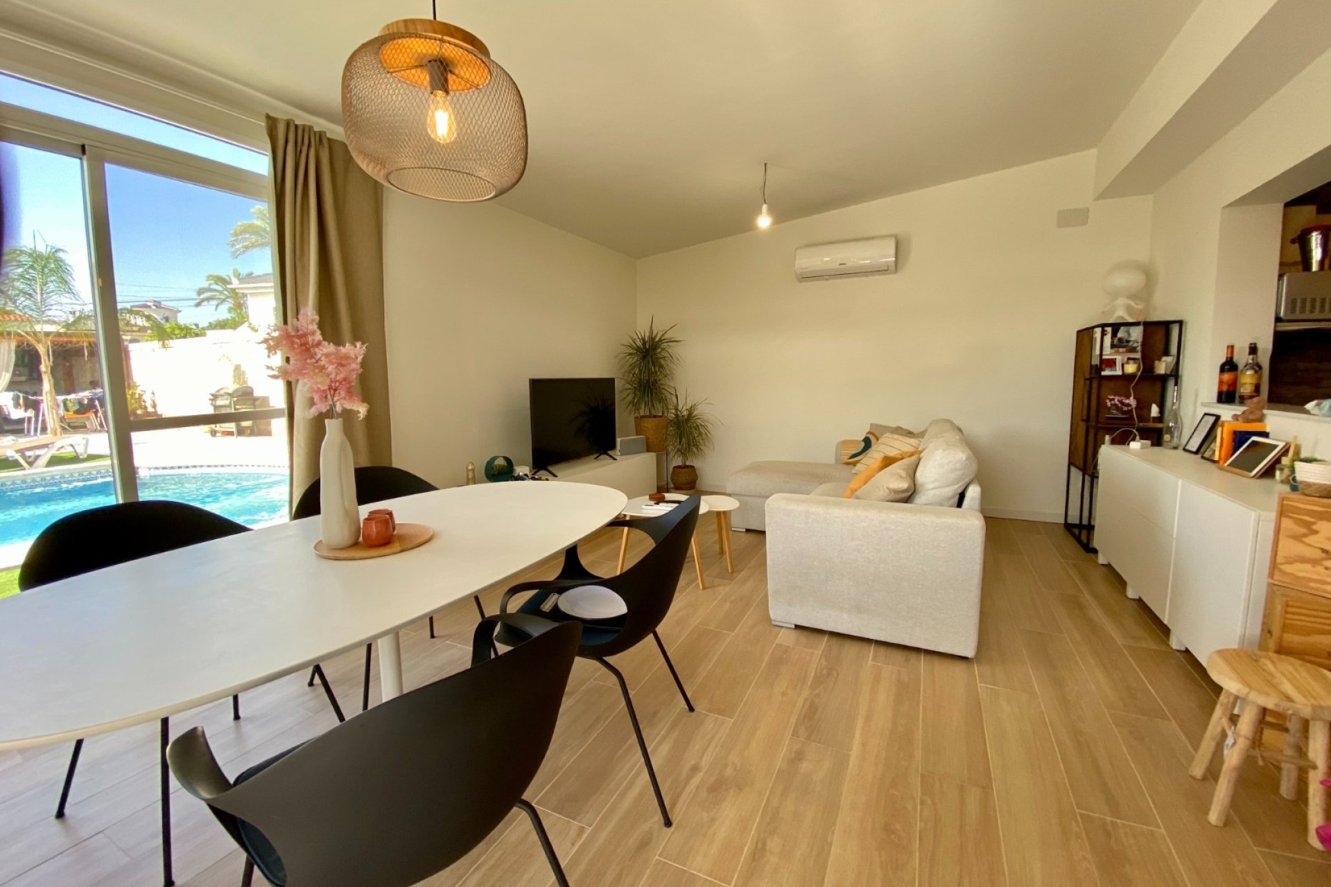 Resale - Villa -
Ciudad Quesada - Ciudad Quesada - Town