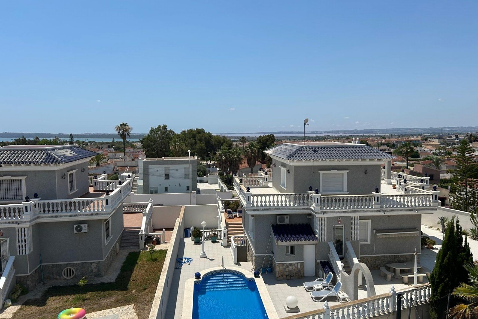 Resale - Villa -
Ciudad Quesada - Ciudad Quesada - Town