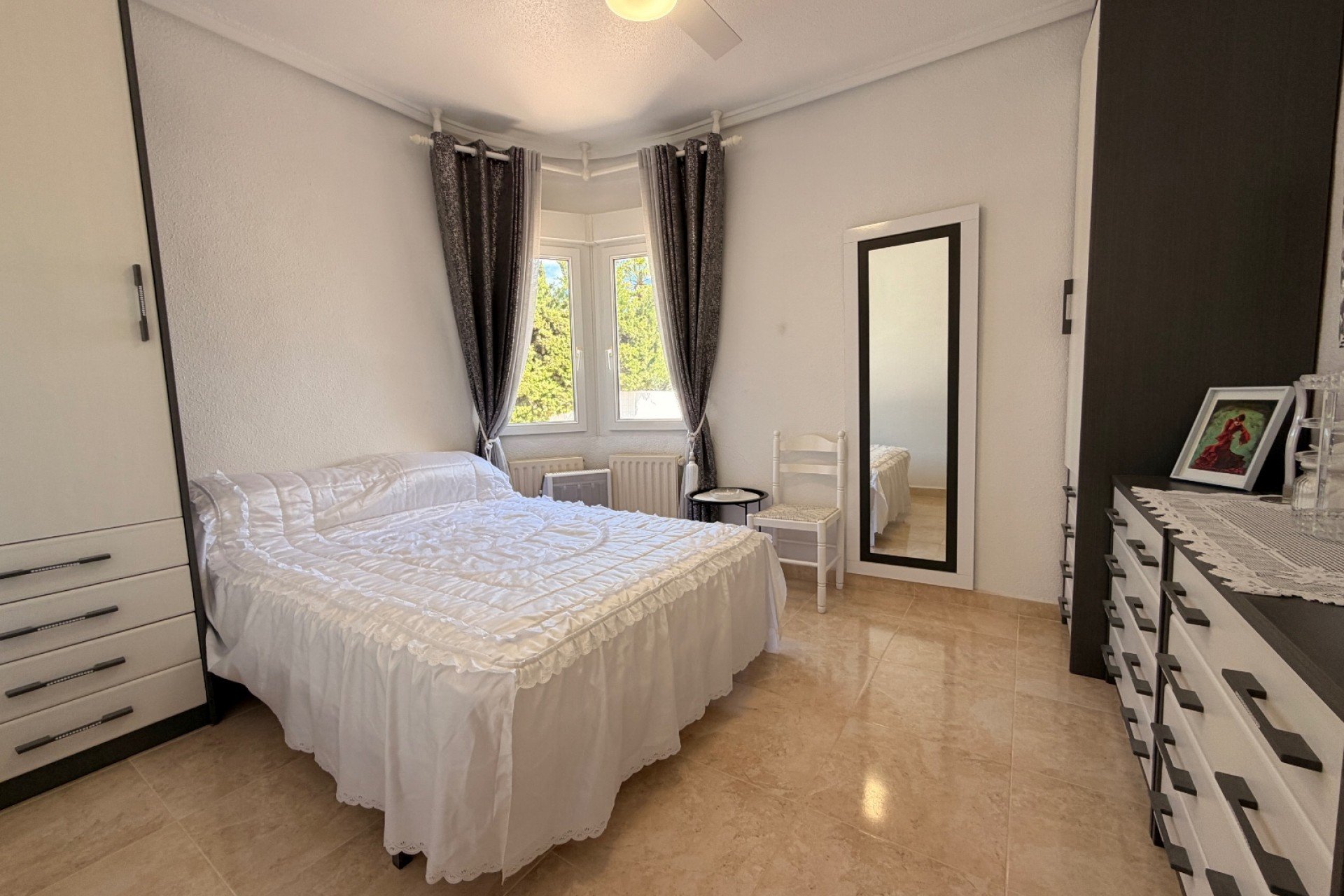 Resale - Villa -
Ciudad Quesada - Ciudad Quesada - Town