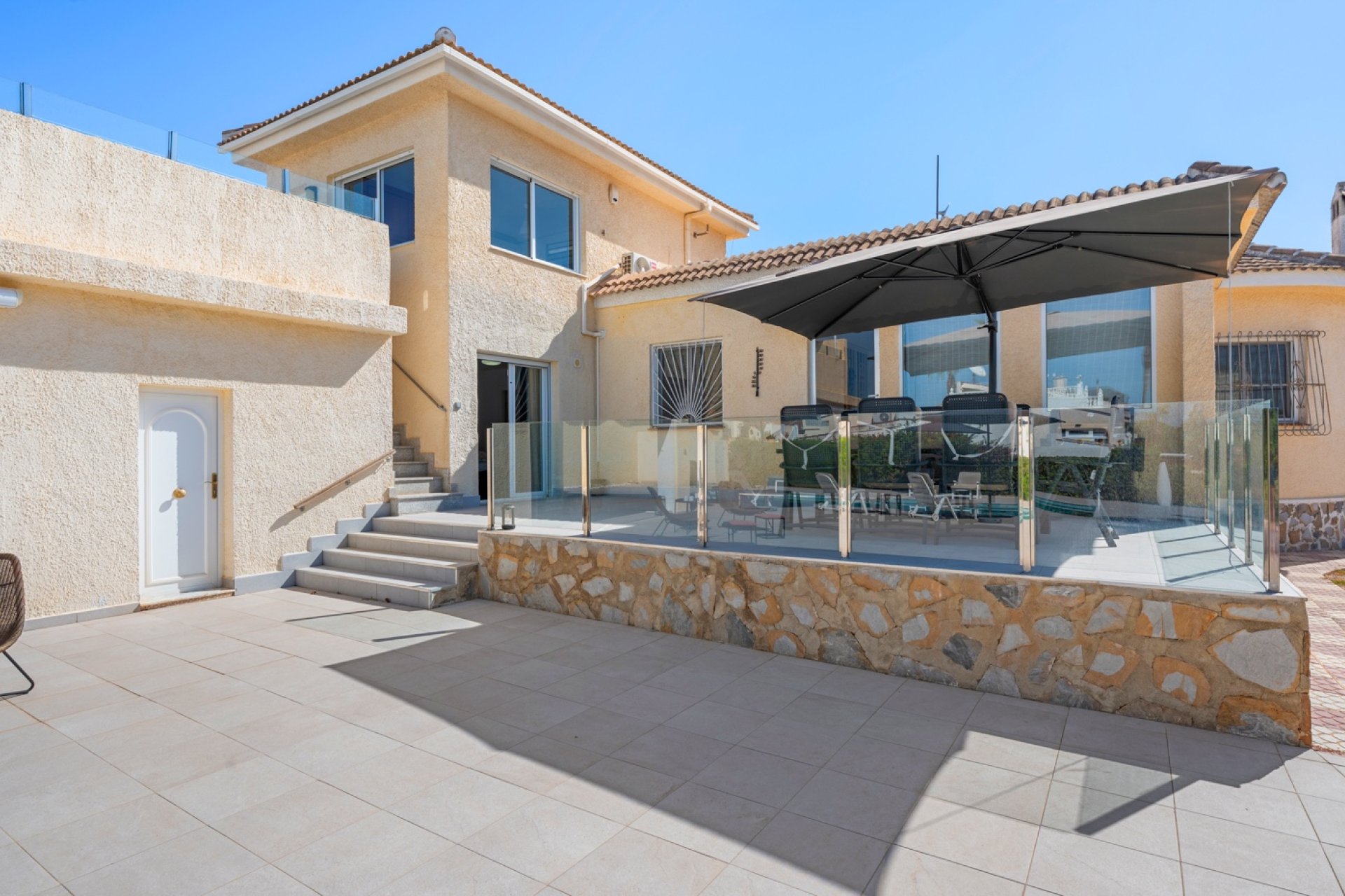 Resale - Villa -
Ciudad Quesada - Ciudad Quesada - Town