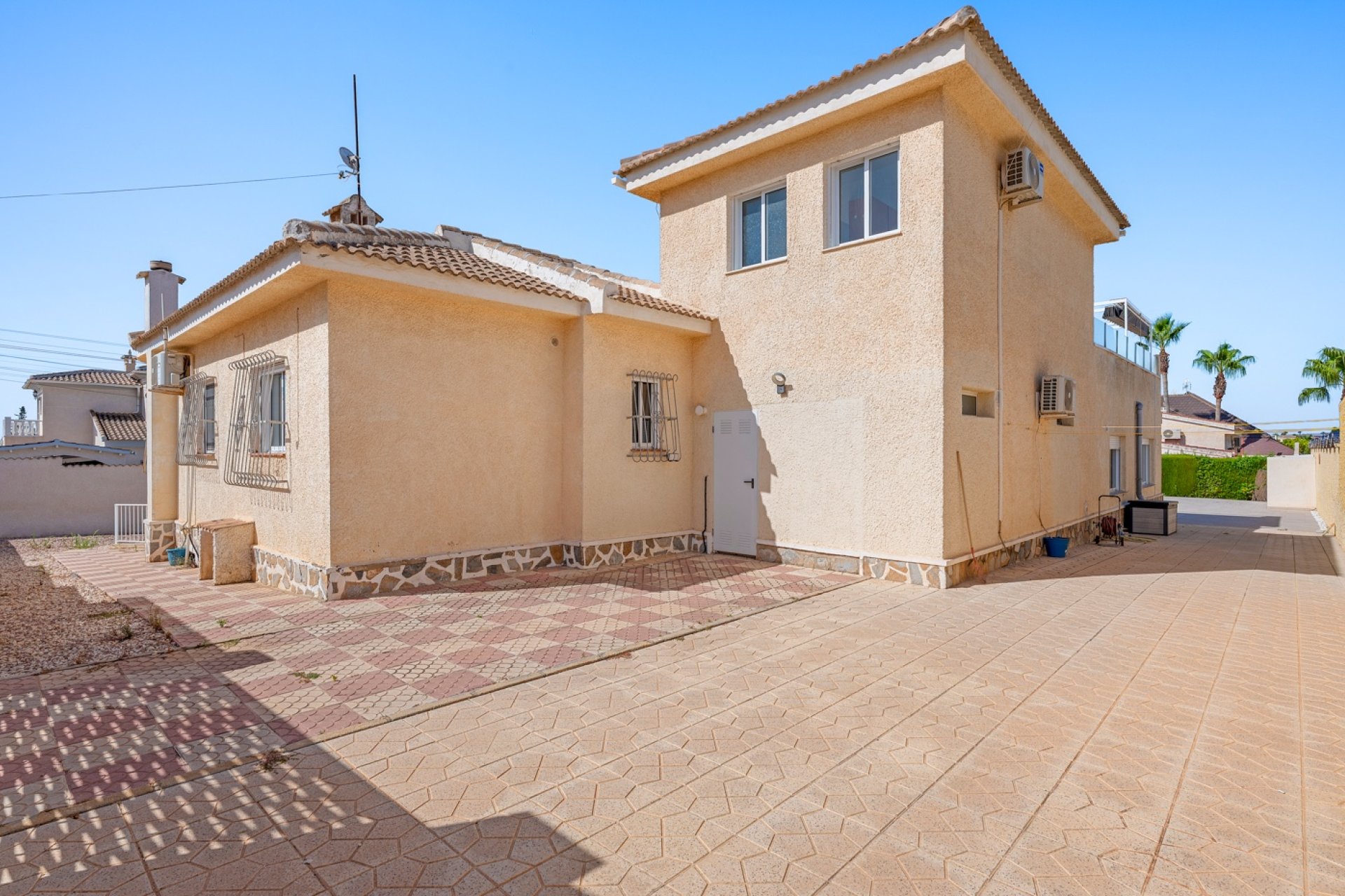 Resale - Villa -
Ciudad Quesada - Ciudad Quesada - Town
