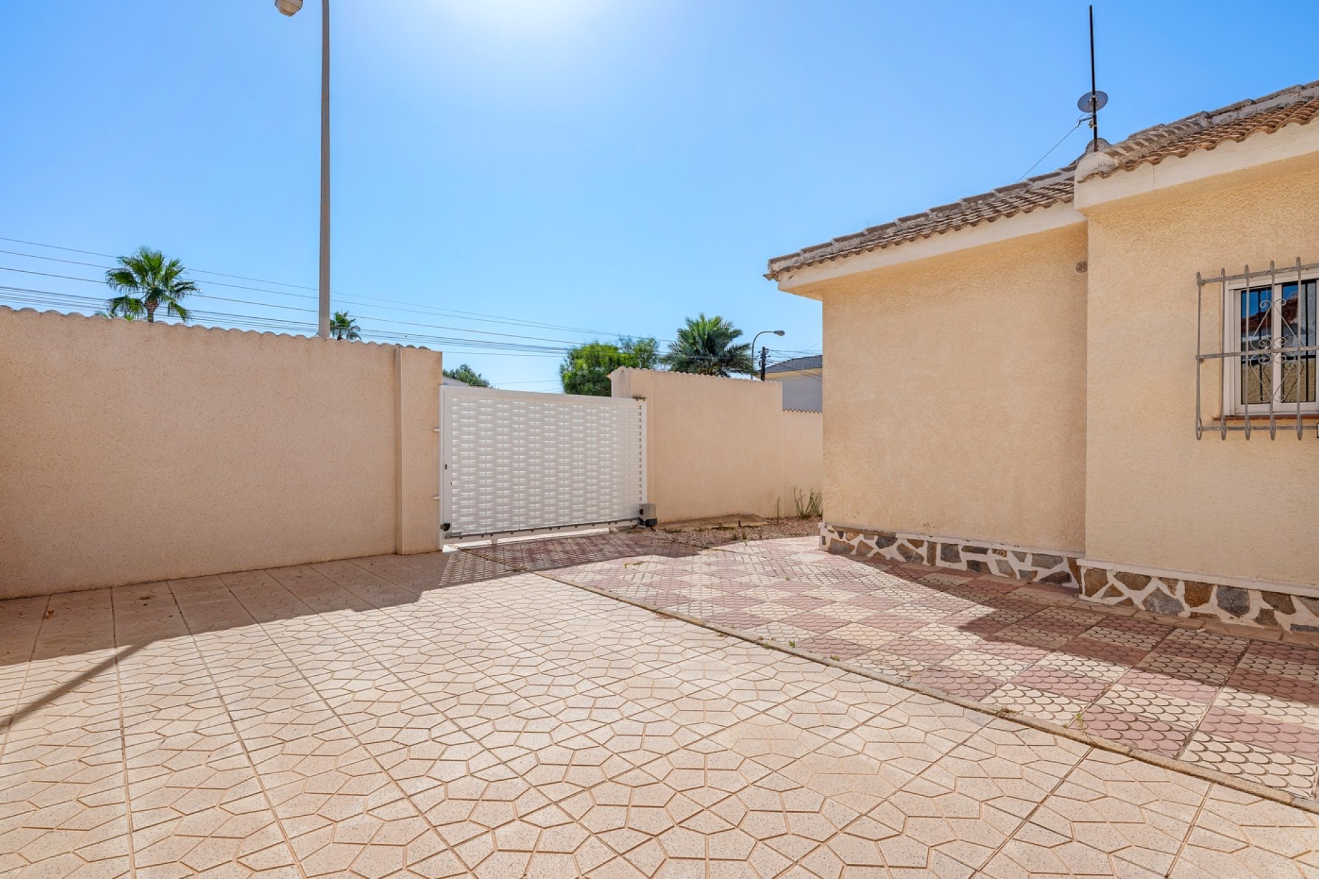 Resale - Villa -
Ciudad Quesada - Ciudad Quesada - Town