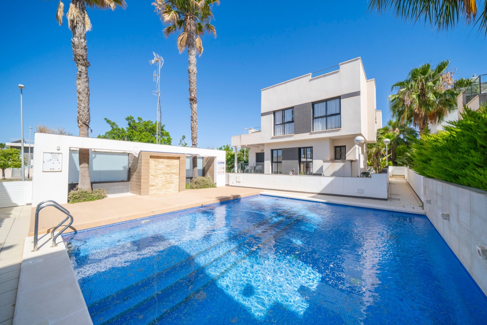 Resale - Villa -
Ciudad Quesada - La Laguna