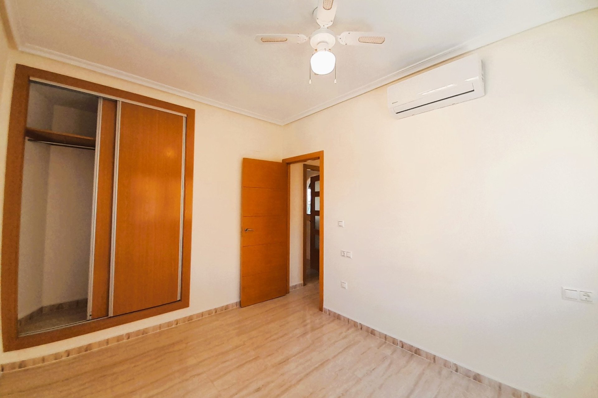 Resale - Villa -
Ciudad Quesada - Lo Marabu