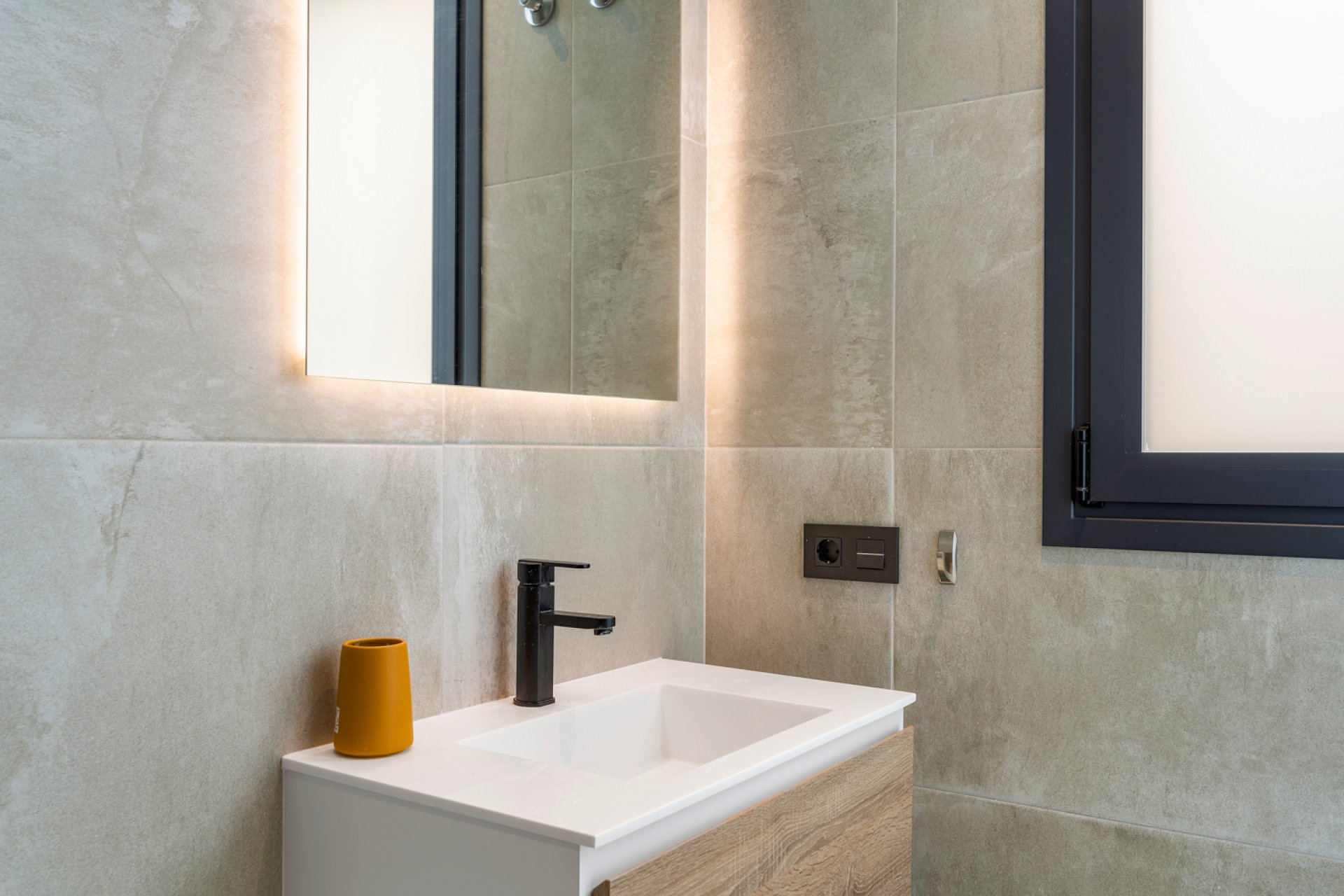 Resale - Villa -
Ciudad Quesada - Pueblo Lucero