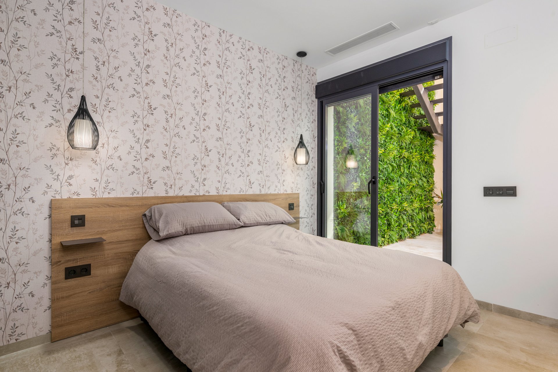 Resale - Villa -
Ciudad Quesada - Pueblo Lucero