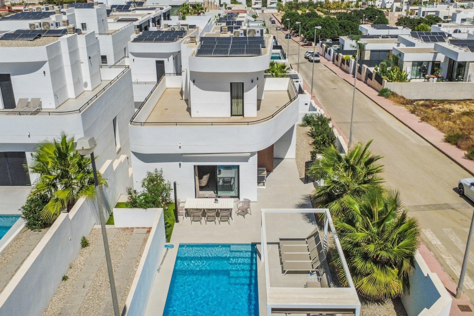 Resale - Villa -
Ciudad Quesada - Pueblo Lucero