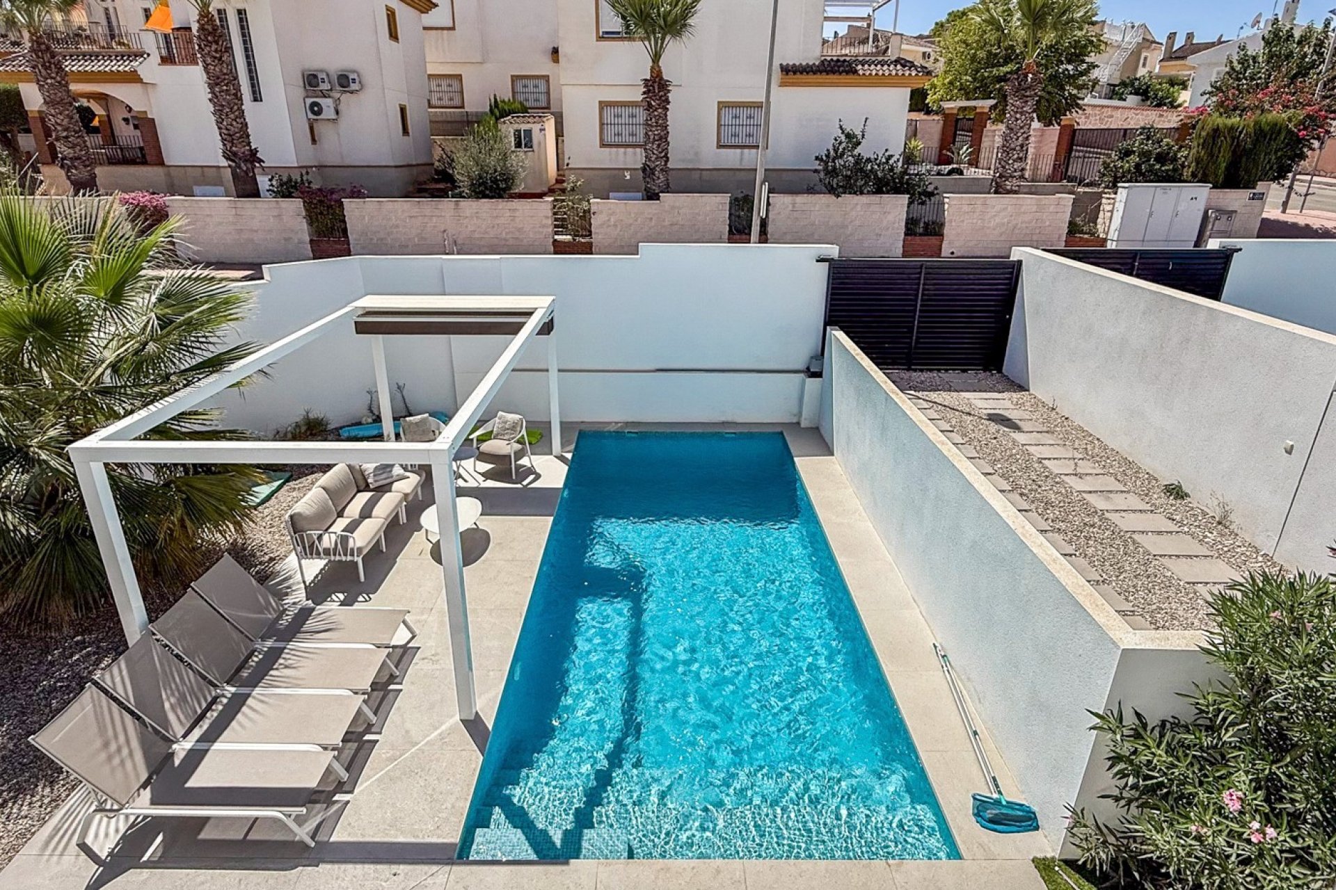 Resale - Villa -
Ciudad Quesada - Pueblo Lucero
