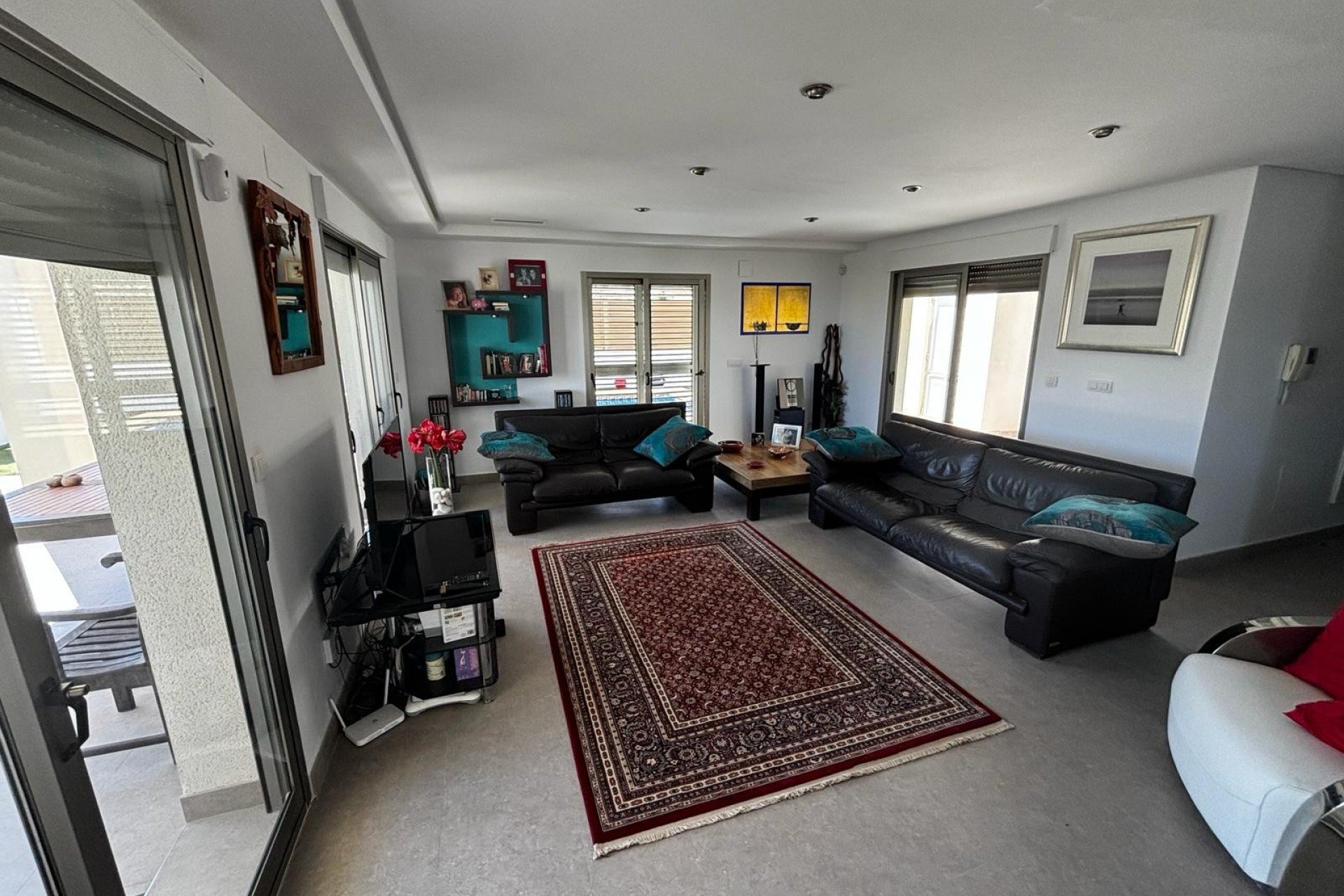 Resale - Villa -
Cox - Cox - Country
