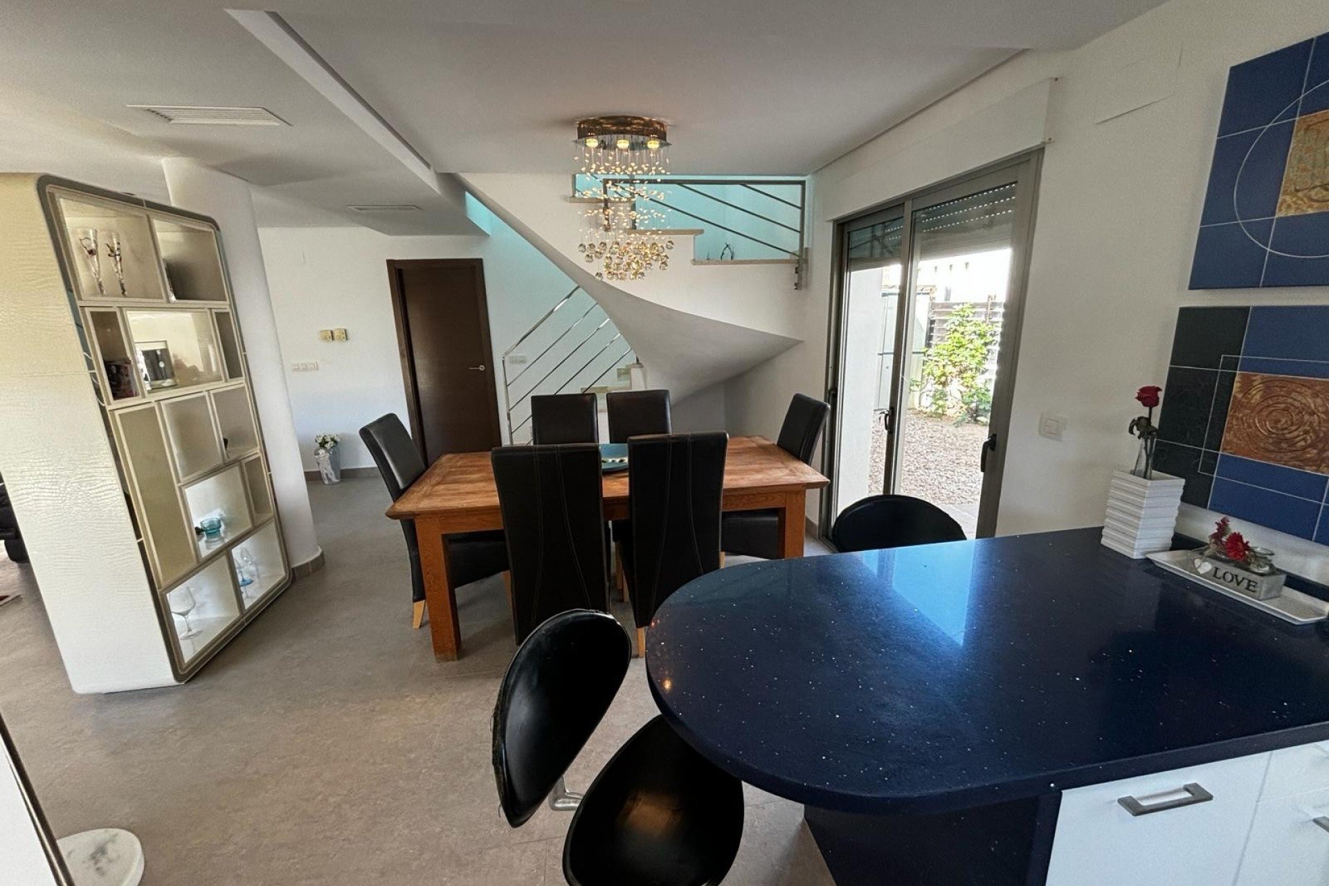 Resale - Villa -
Cox - Cox - Country