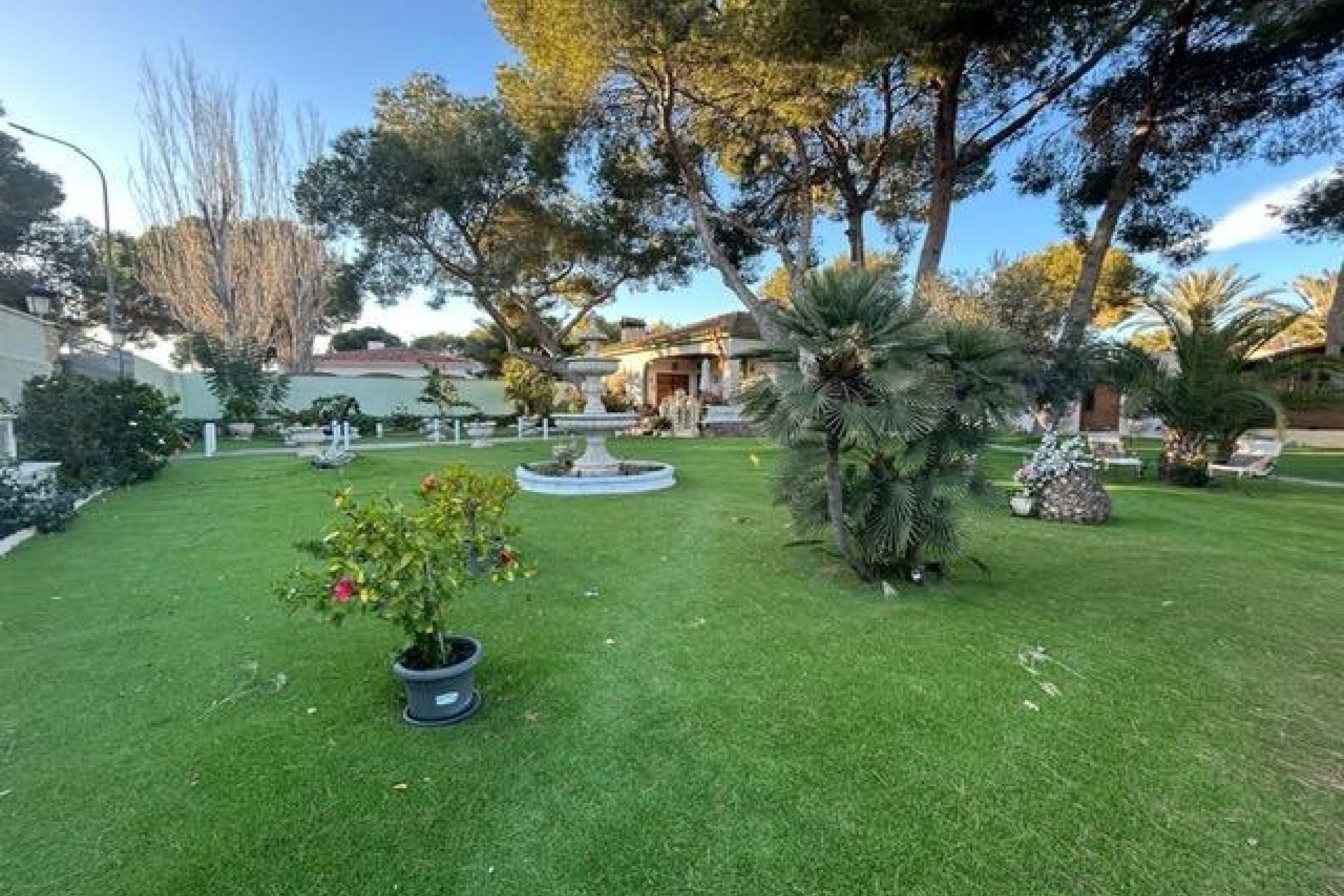 Resale - Villa -
Dehesa de campoamor - Campoamor