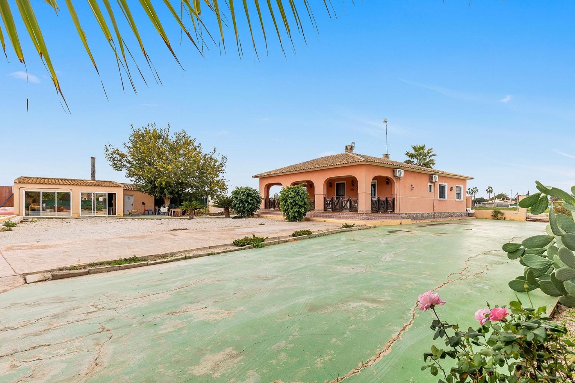 Resale - Villa -
Dolores - Vereda del pozo