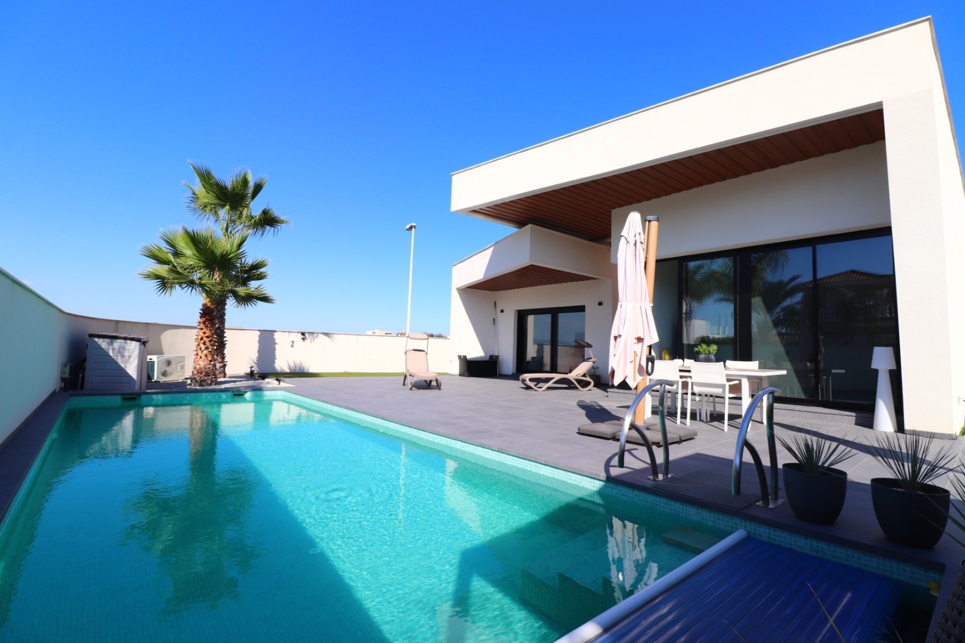 Resale - Villa -
Formentera del Segura - Fincas de La Vega