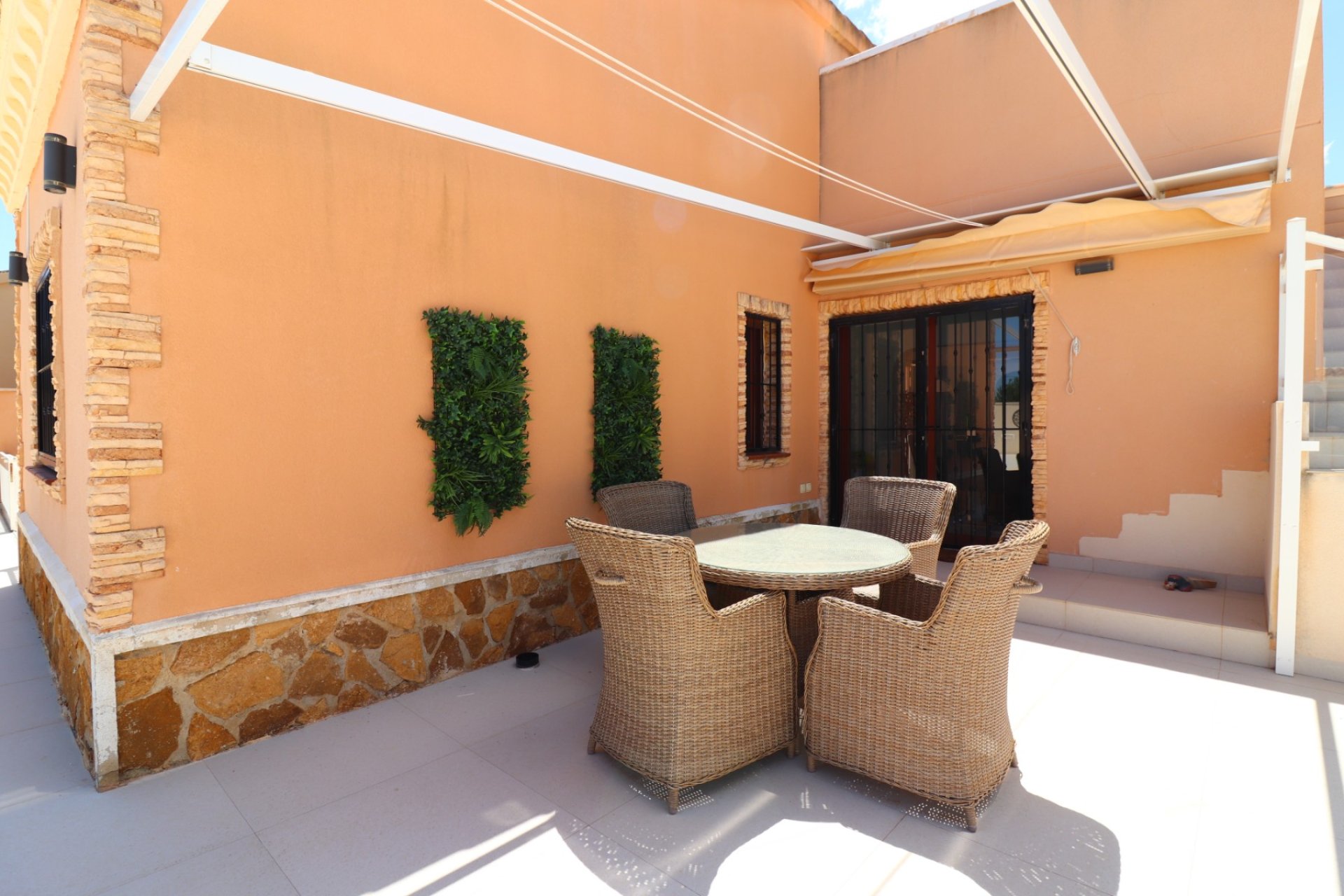 Resale - Villa -
Formentera del Segura - Fincas de La Vega