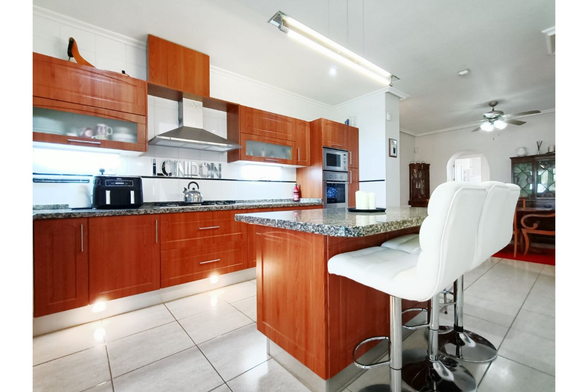 Resale - Villa -
Gea Y Truyols - Urb Lo Santiago