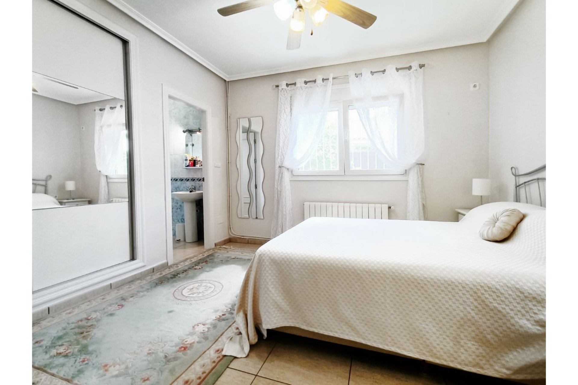 Resale - Villa -
Gea Y Truyols - Urb Lo Santiago