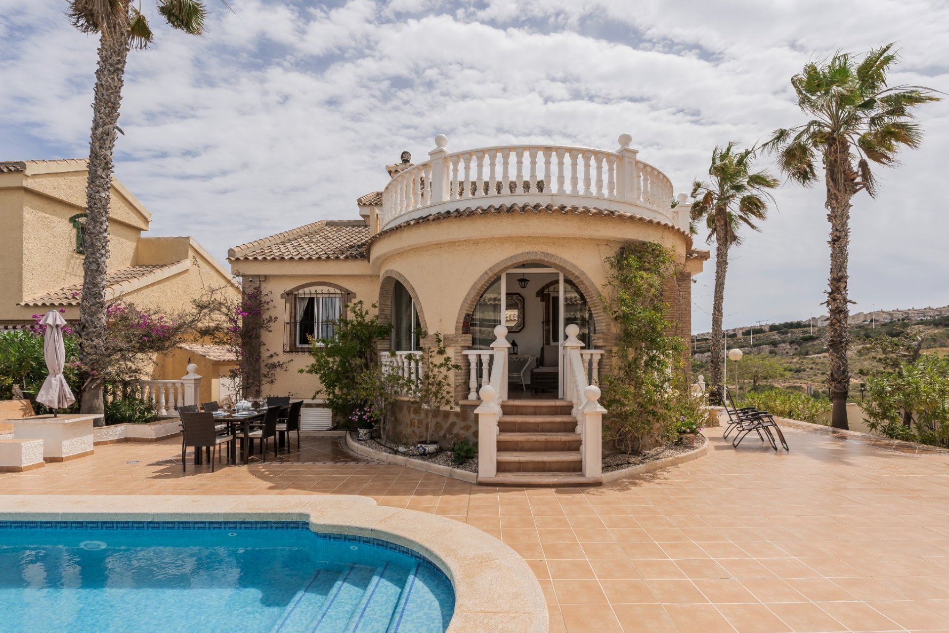 Resale - Villa -
Gran Alacant - Monte y Mar