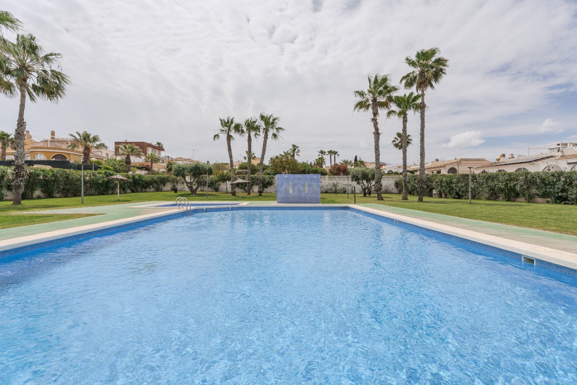 Resale - Villa -
Gran Alacant - Monte y Mar