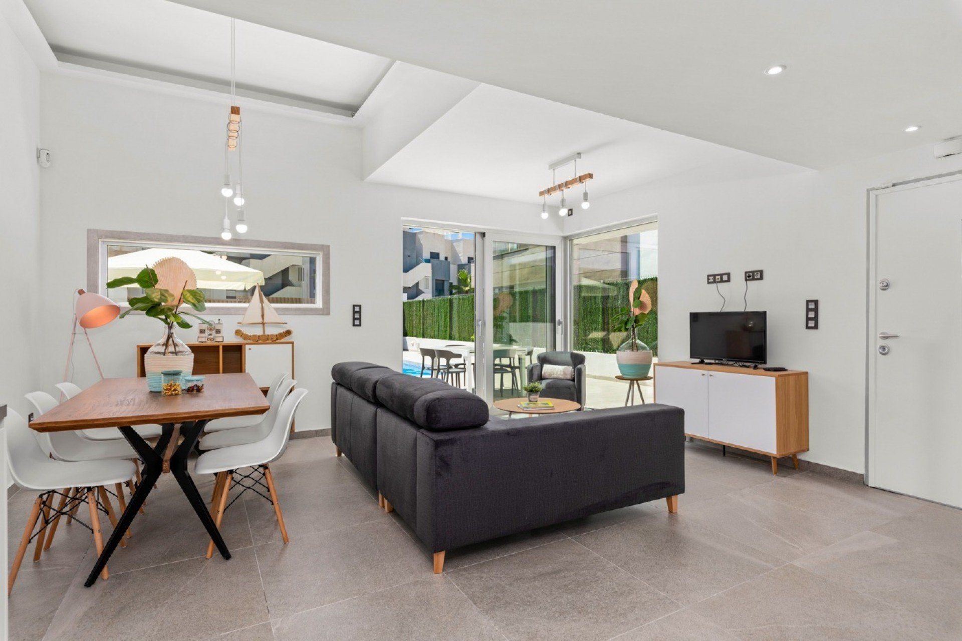 Resale - Villa -
Guardamar del Segura - El Raso
