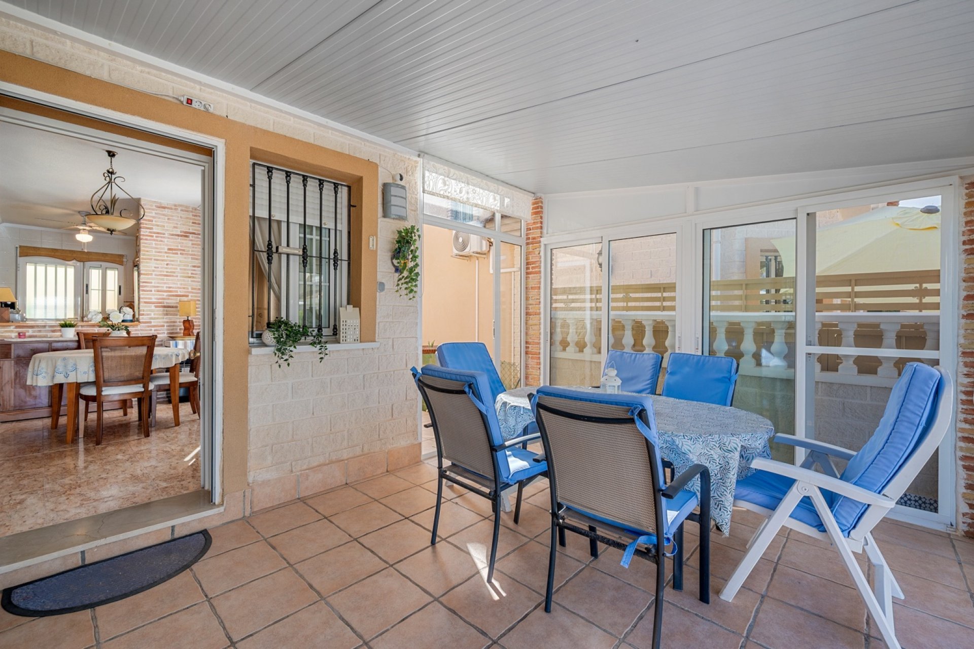 Resale - Villa -
Guardamar del Segura - El Raso