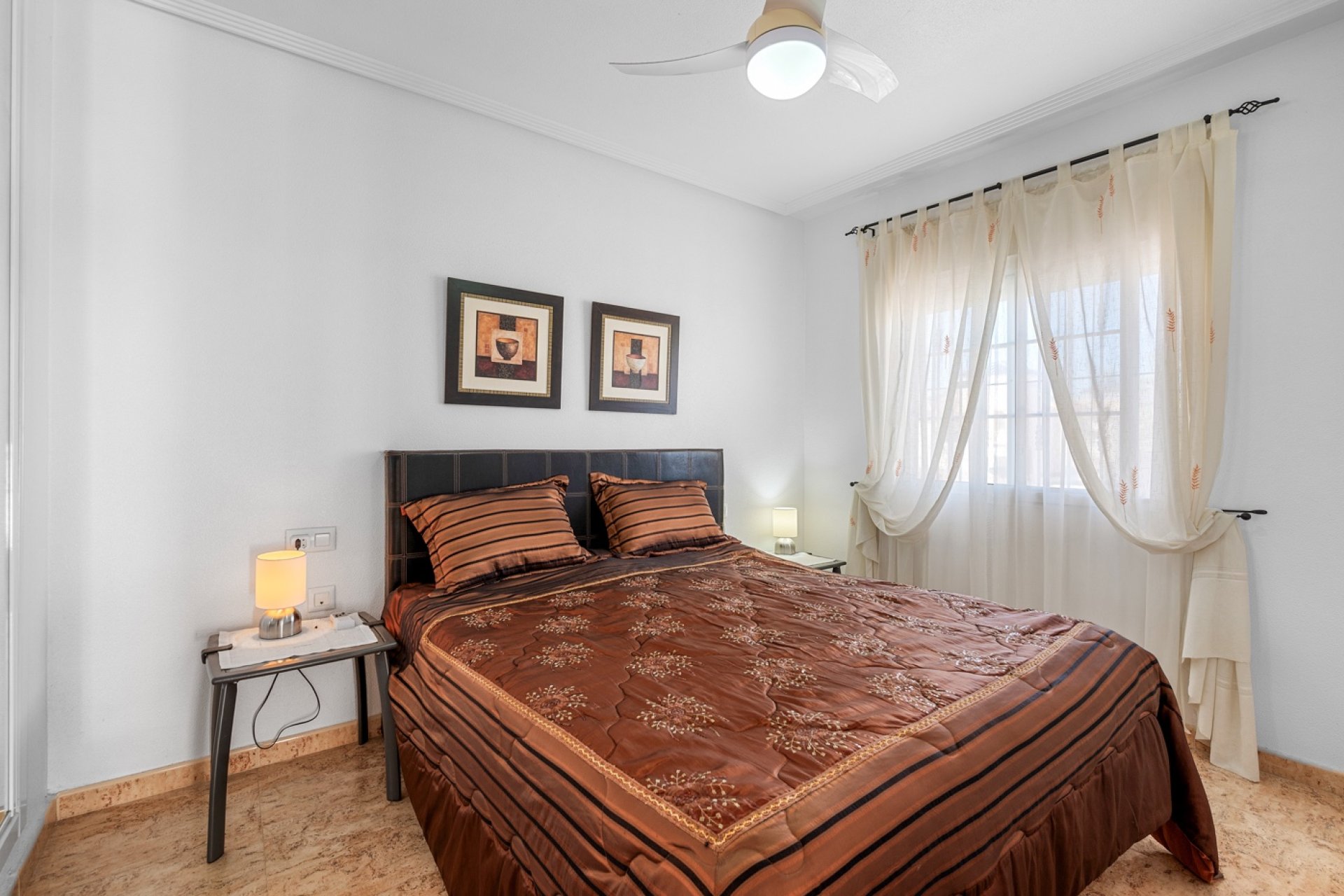 Resale - Villa -
Guardamar del Segura - El Raso