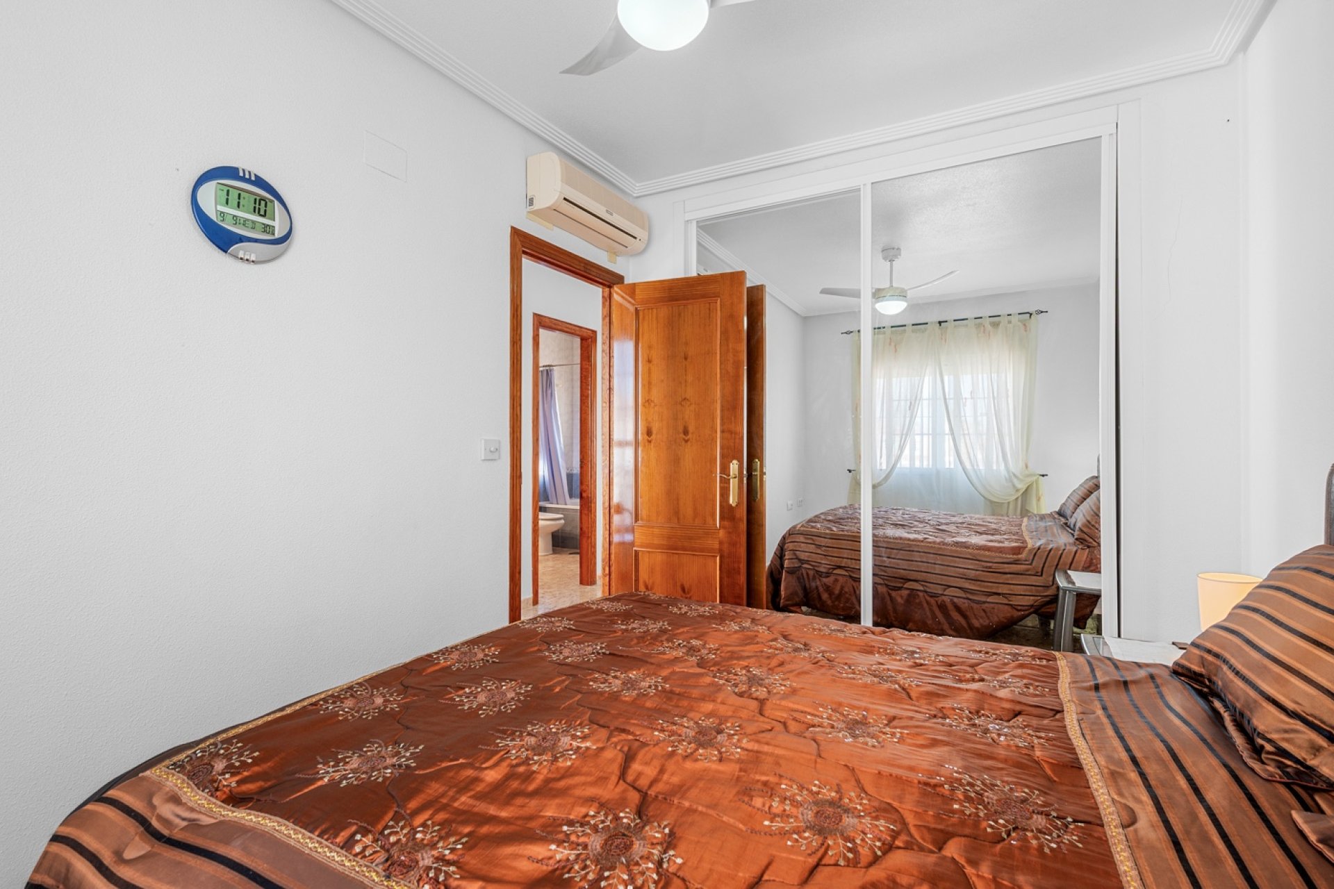 Resale - Villa -
Guardamar del Segura - El Raso